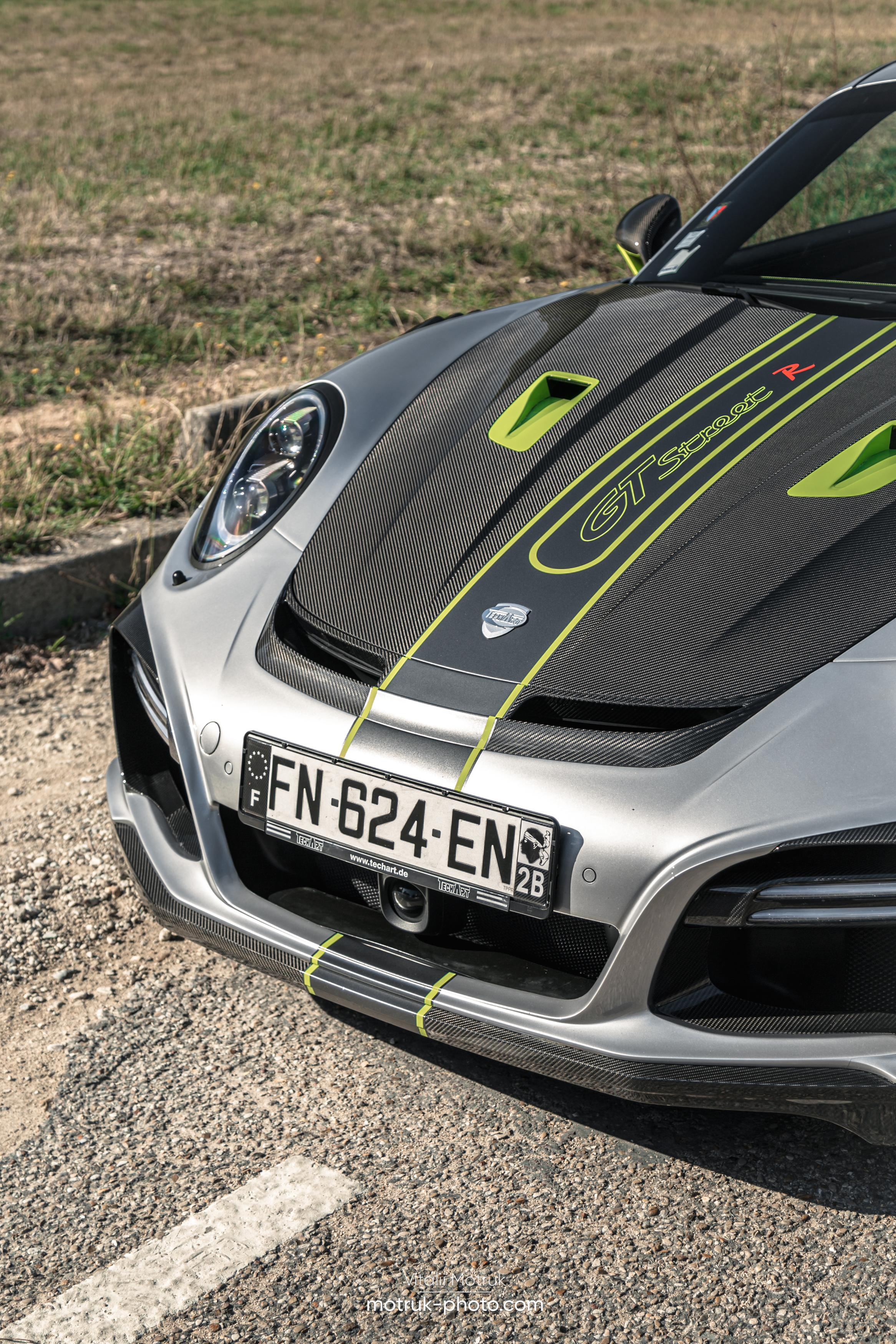 Rassemblement a l’Auteuil. Photographe de voitures à Paris — Vitalii Motruk
