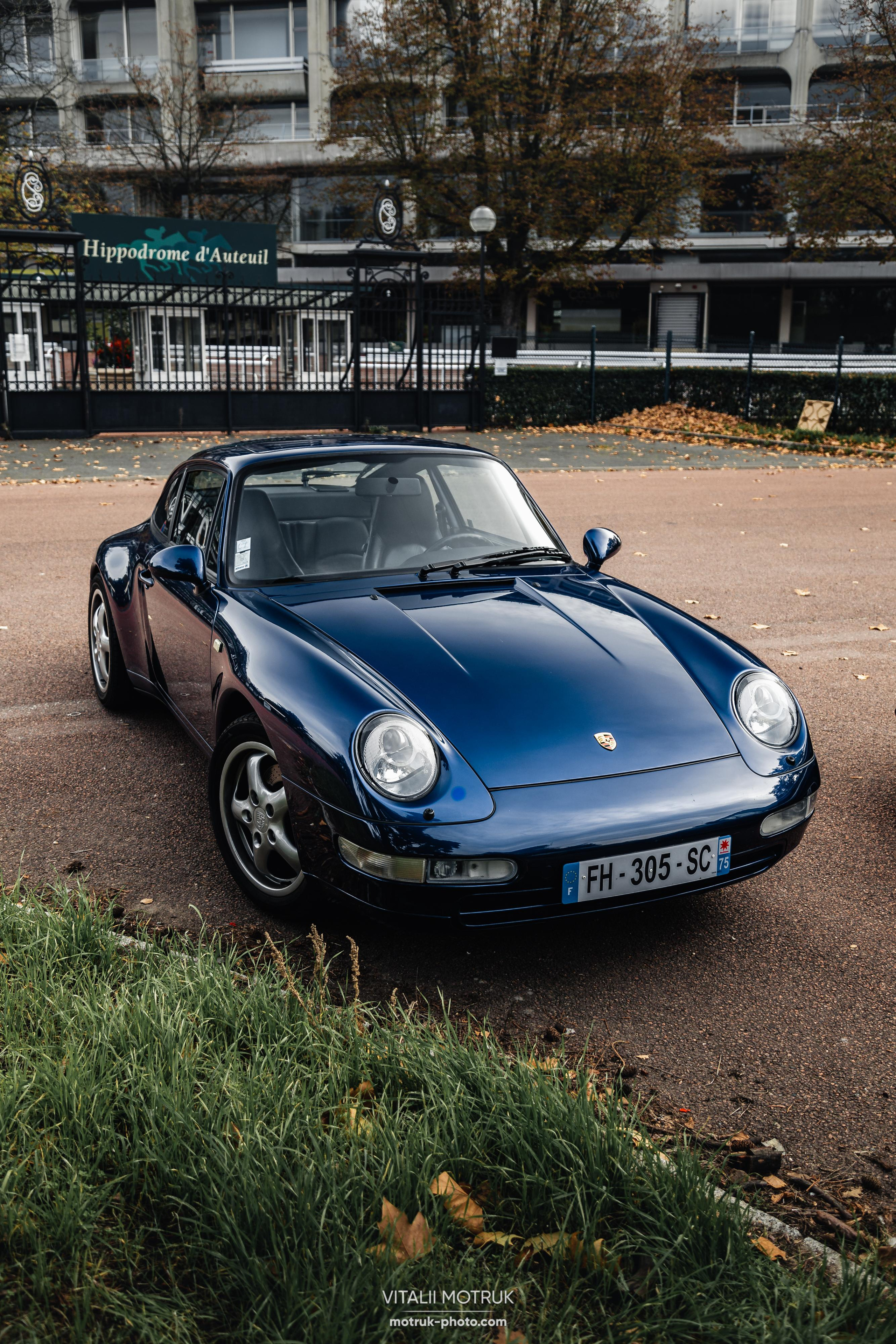 Rassamblement a l’Auteuil. Photographe de voitures à Paris — Vitalii Motruk
