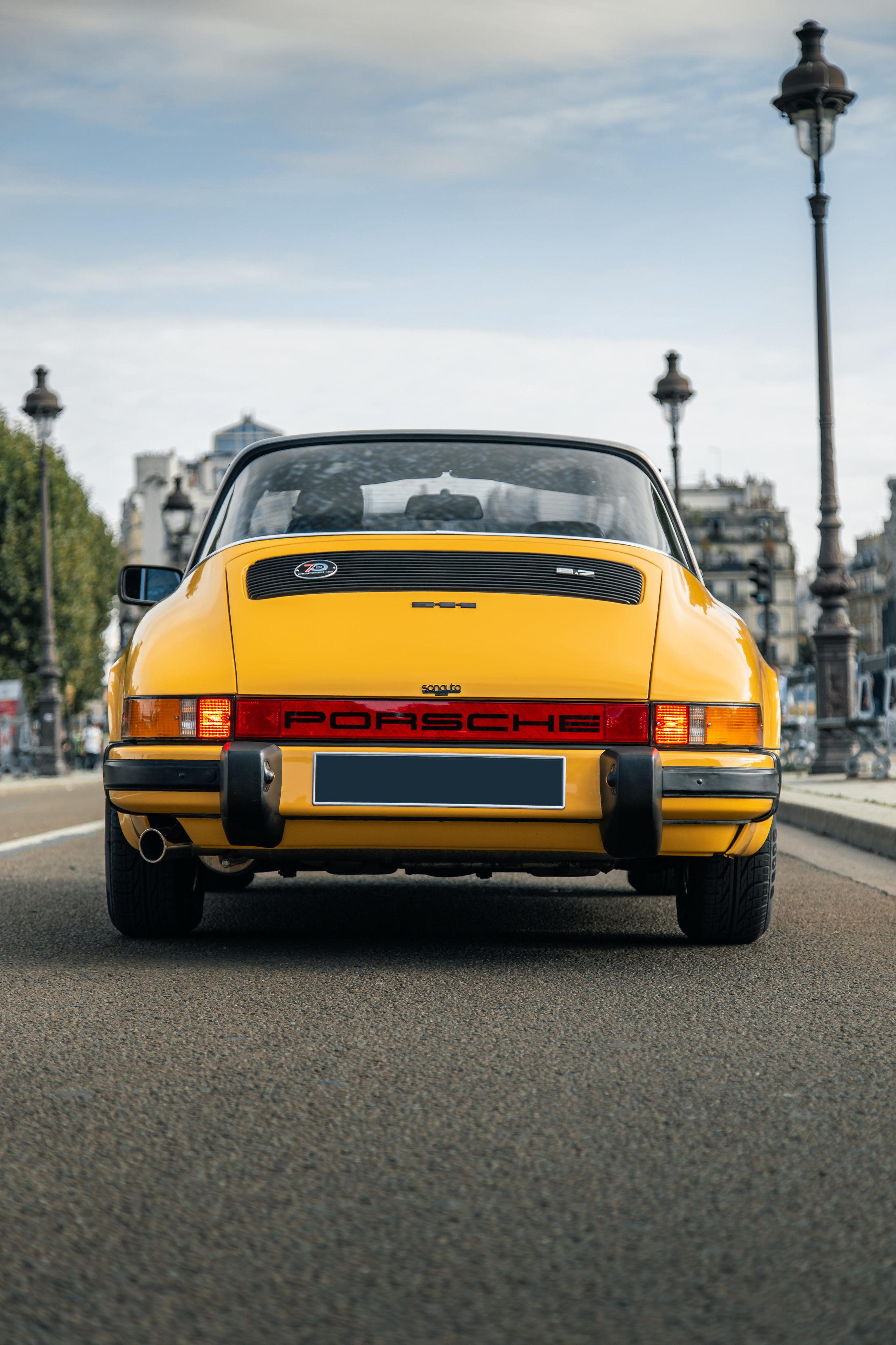Porsche 911 G-model. Photographer in Paris — Vitalii Motruk