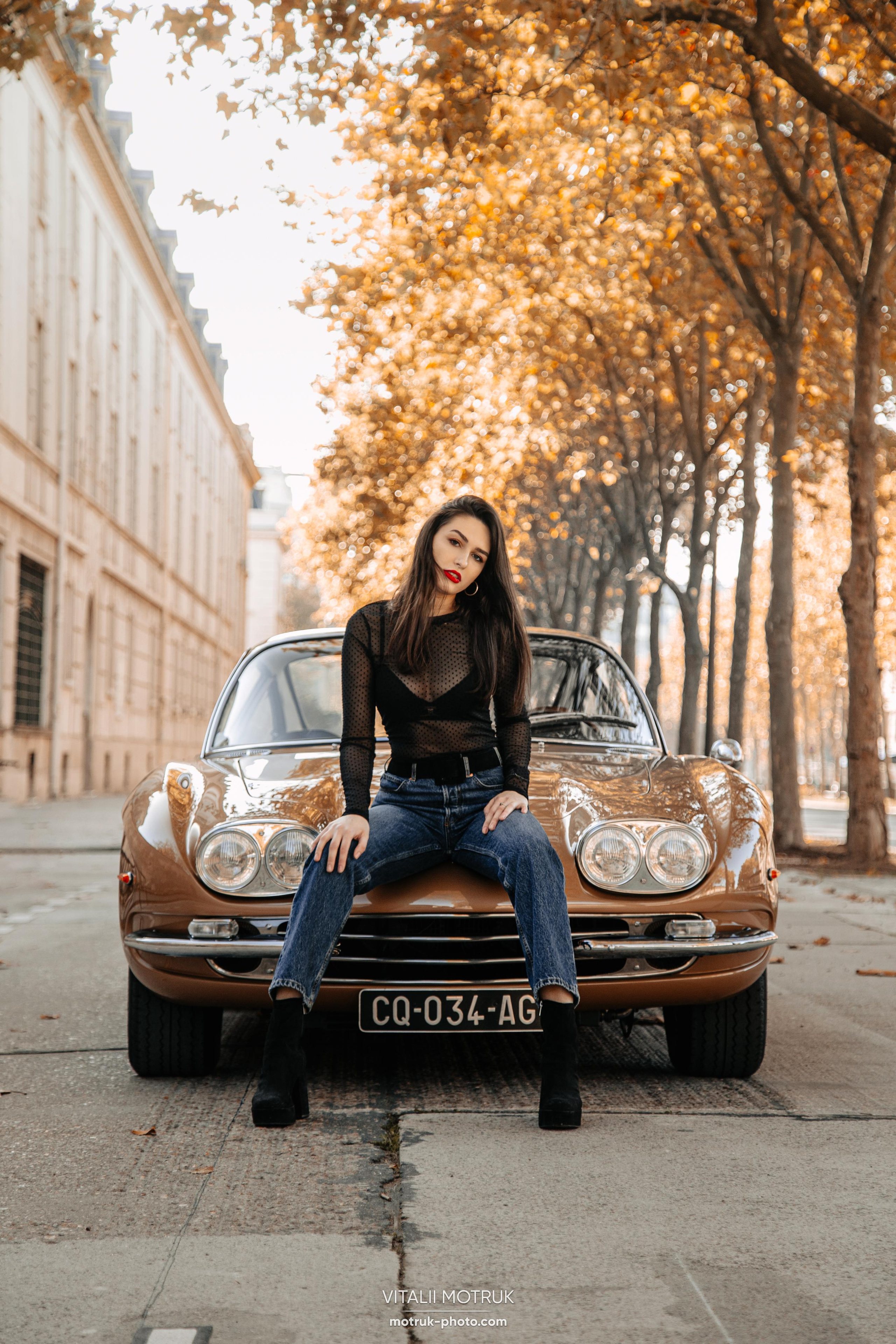 Nataliia x Lamborghini 350GT. Photographe de voitures à Paris — Vitalii Motruk