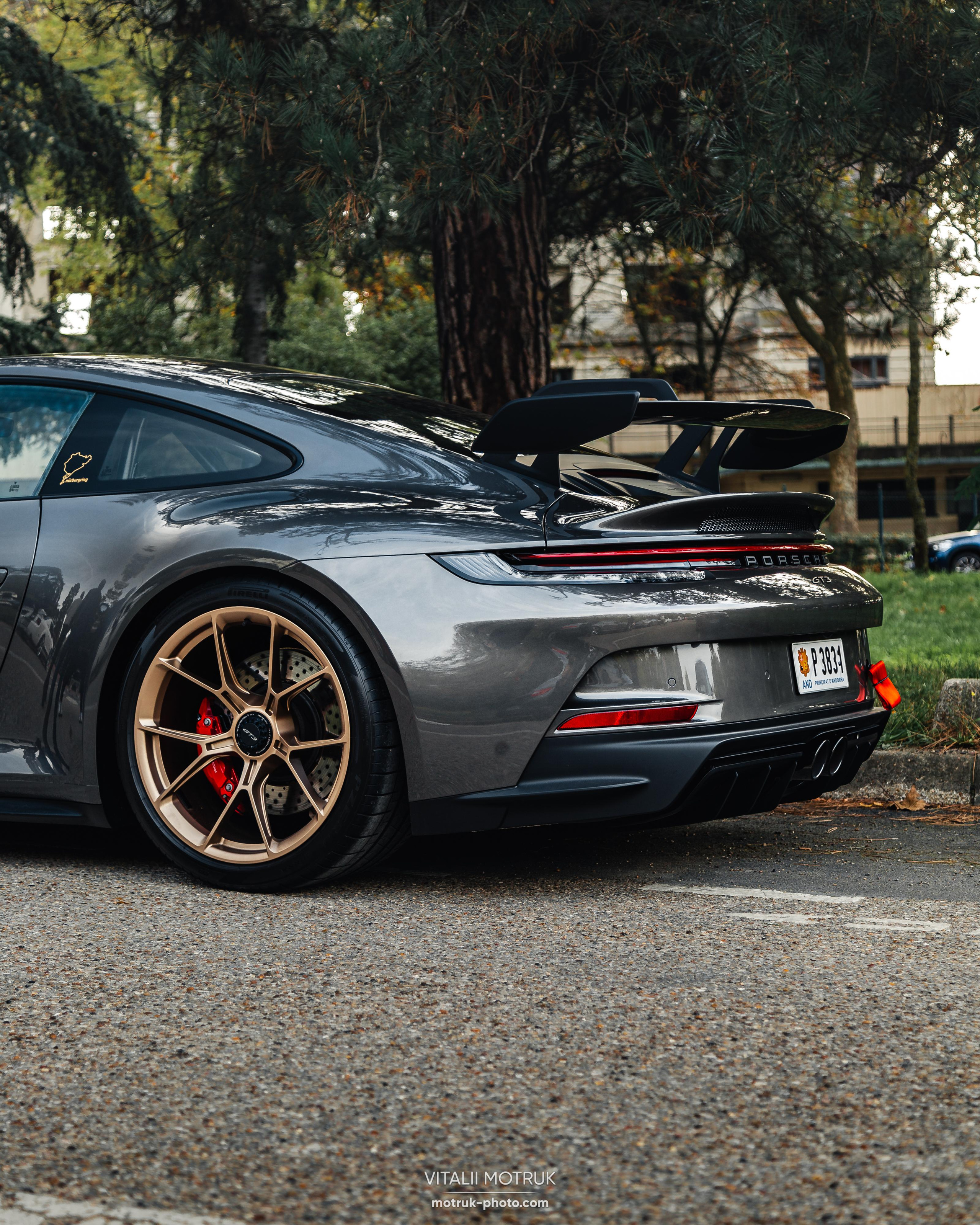 Rassamblement a l’Auteuil. Photographe de voitures à Paris — Vitalii Motruk