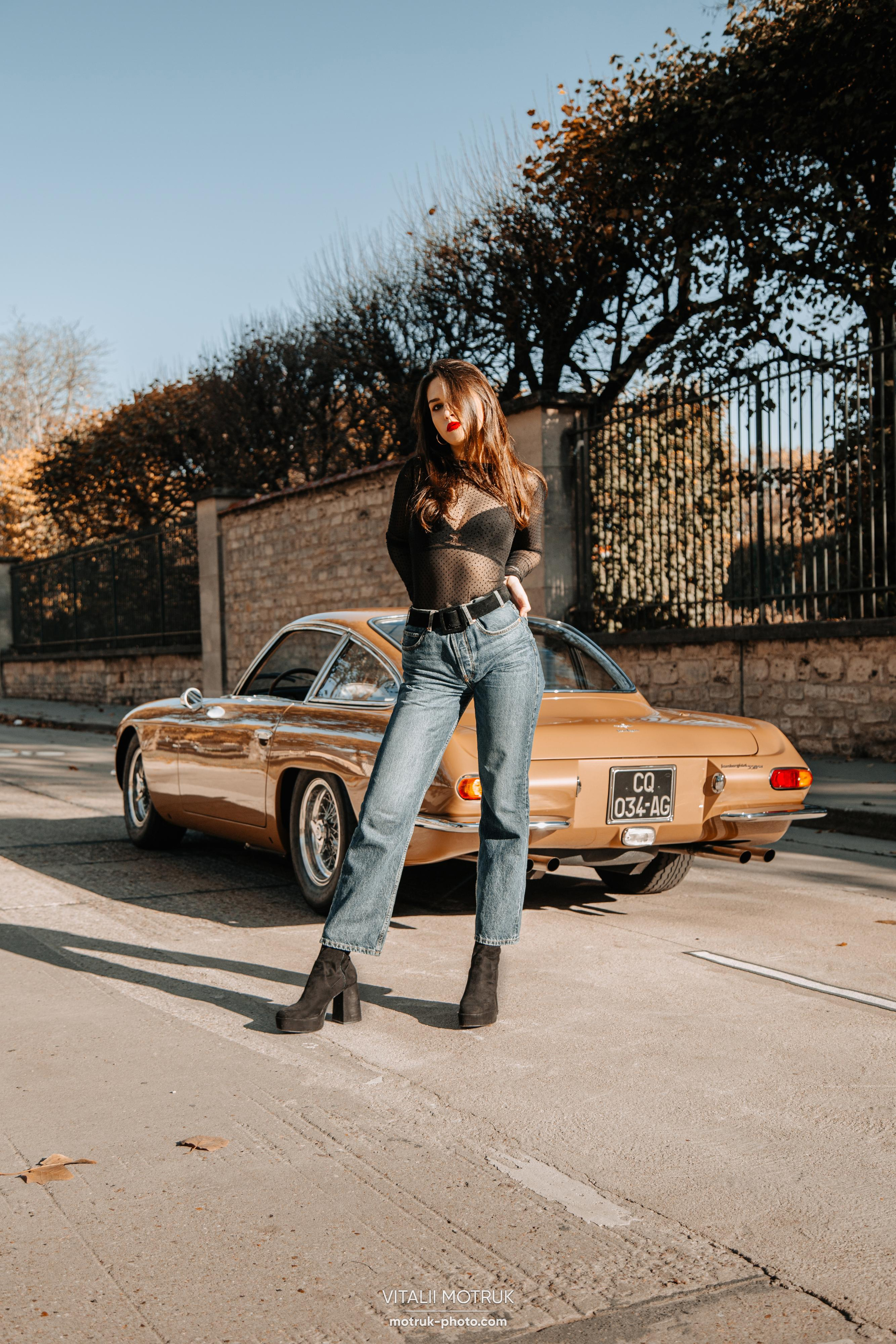 Nataliia x Lamborghini 350GT. Photographe de voitures à Paris — Vitalii Motruk