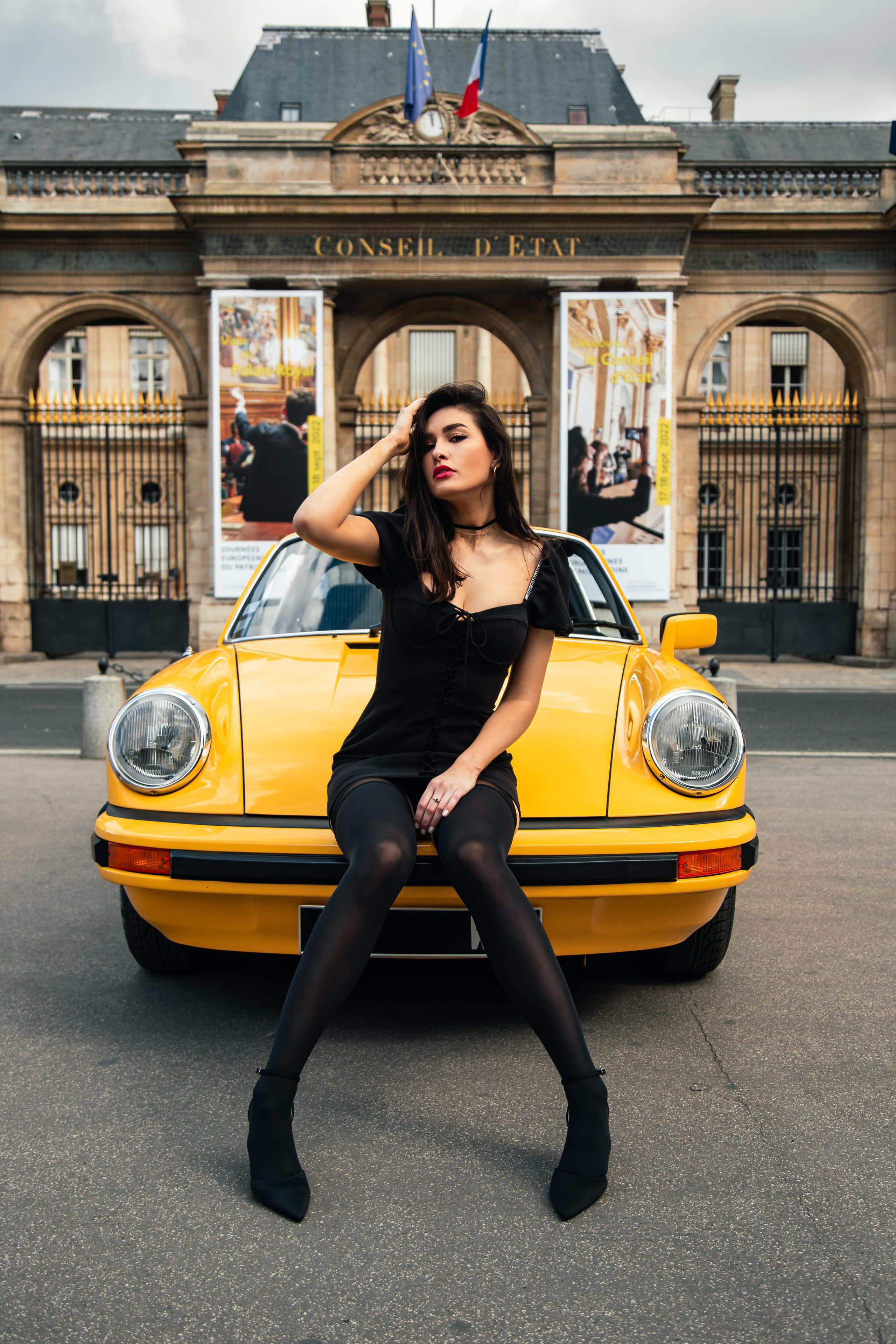 Nataliia x Porsche G-model. Photographer in Paris — Vitalii Motruk