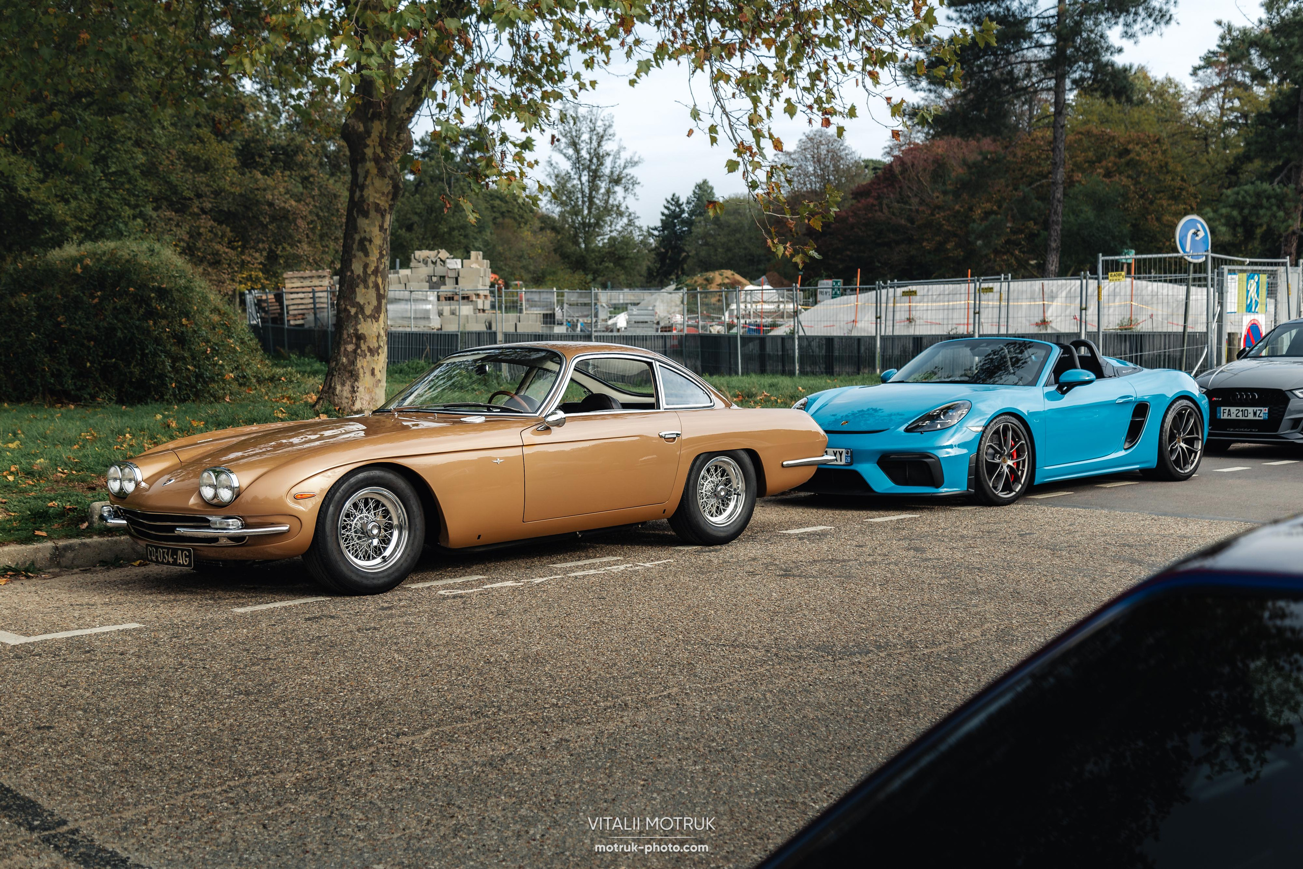 Rassamblement a l’Auteuil. Photographe de voitures à Paris — Vitalii Motruk