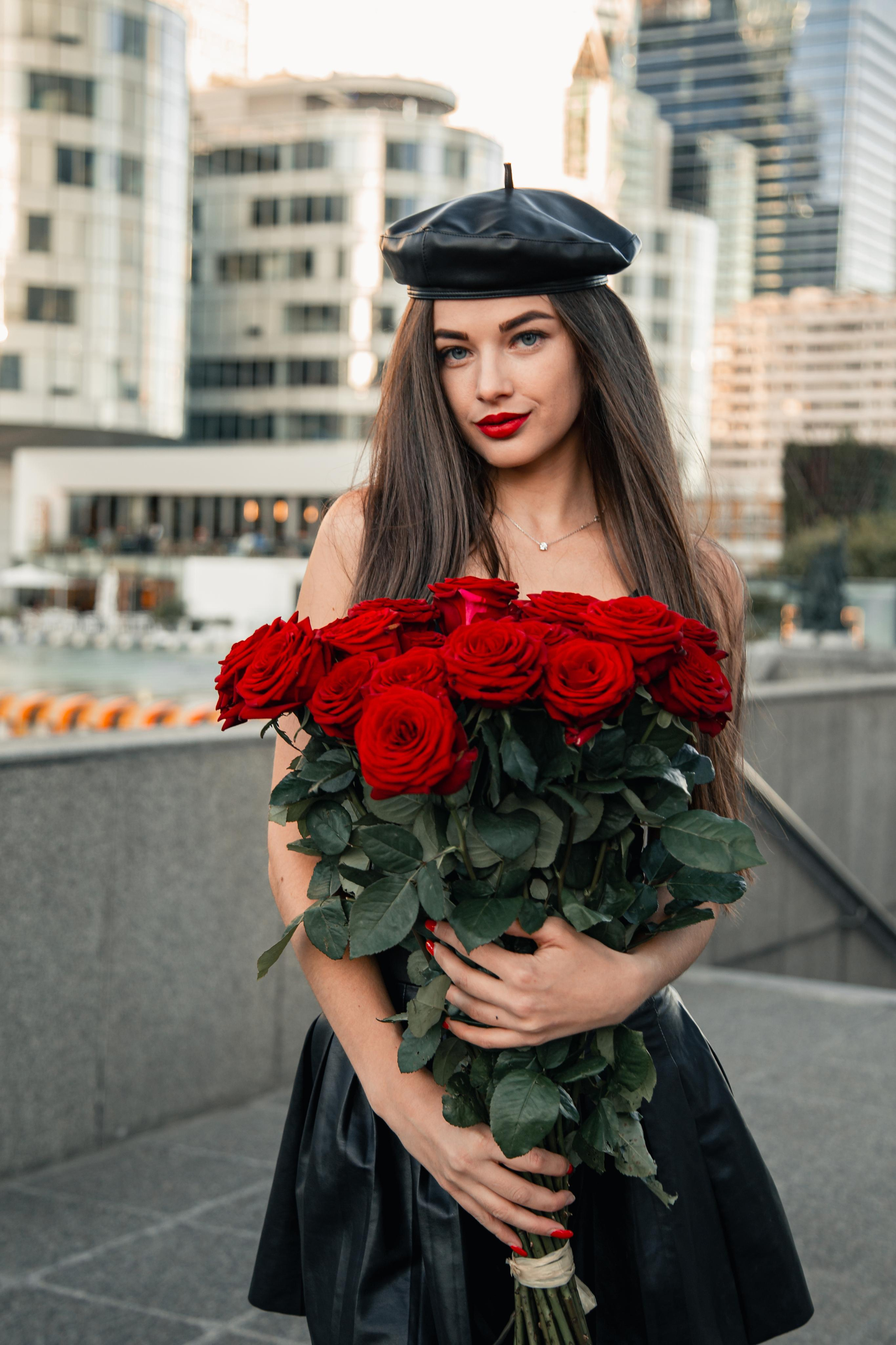 Khrystina. Photographe de voitures à Paris — Vitalii Motruk