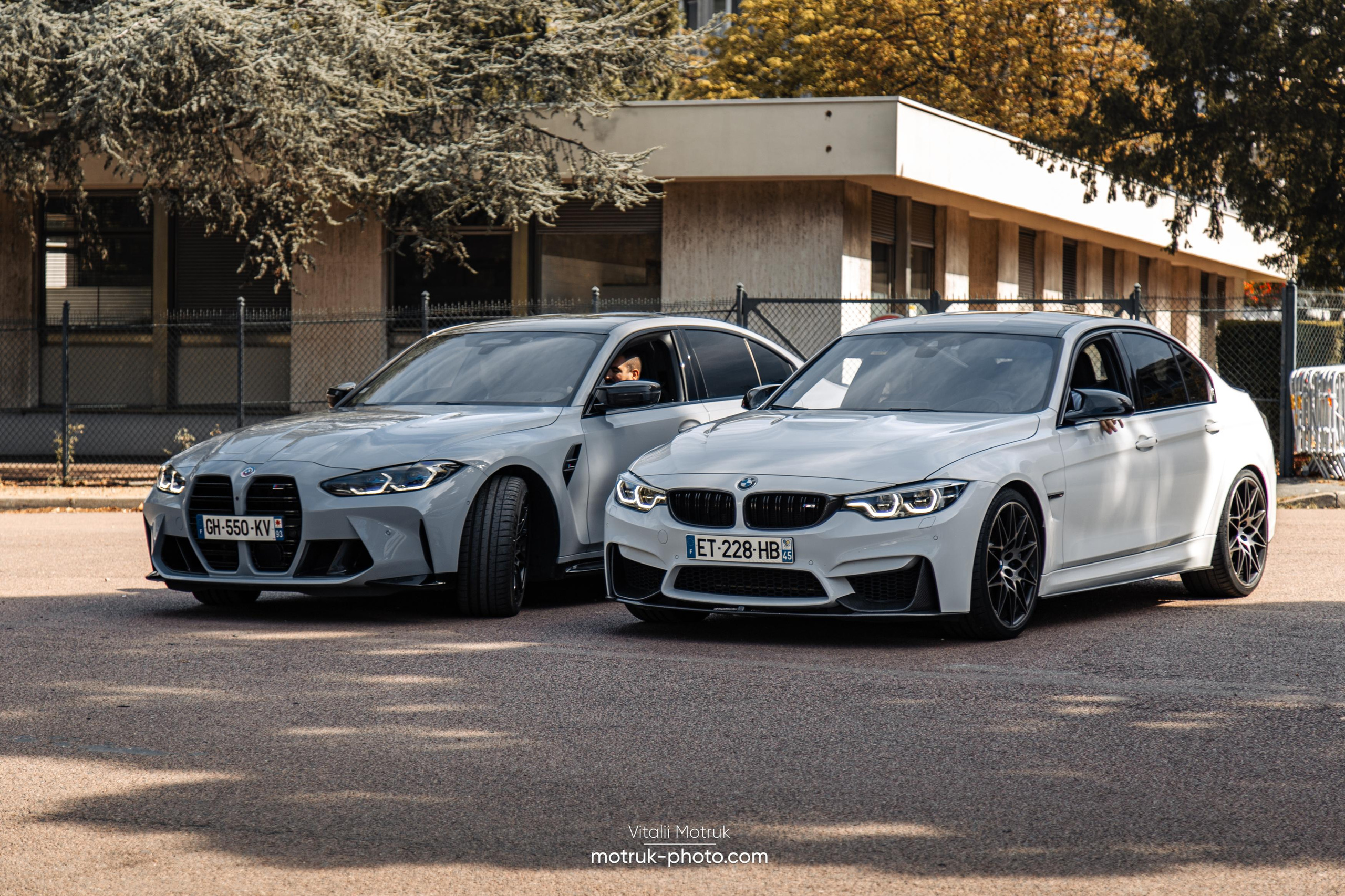 Rassemblement a l’Auteuil. Photographe de voitures à Paris — Vitalii Motruk