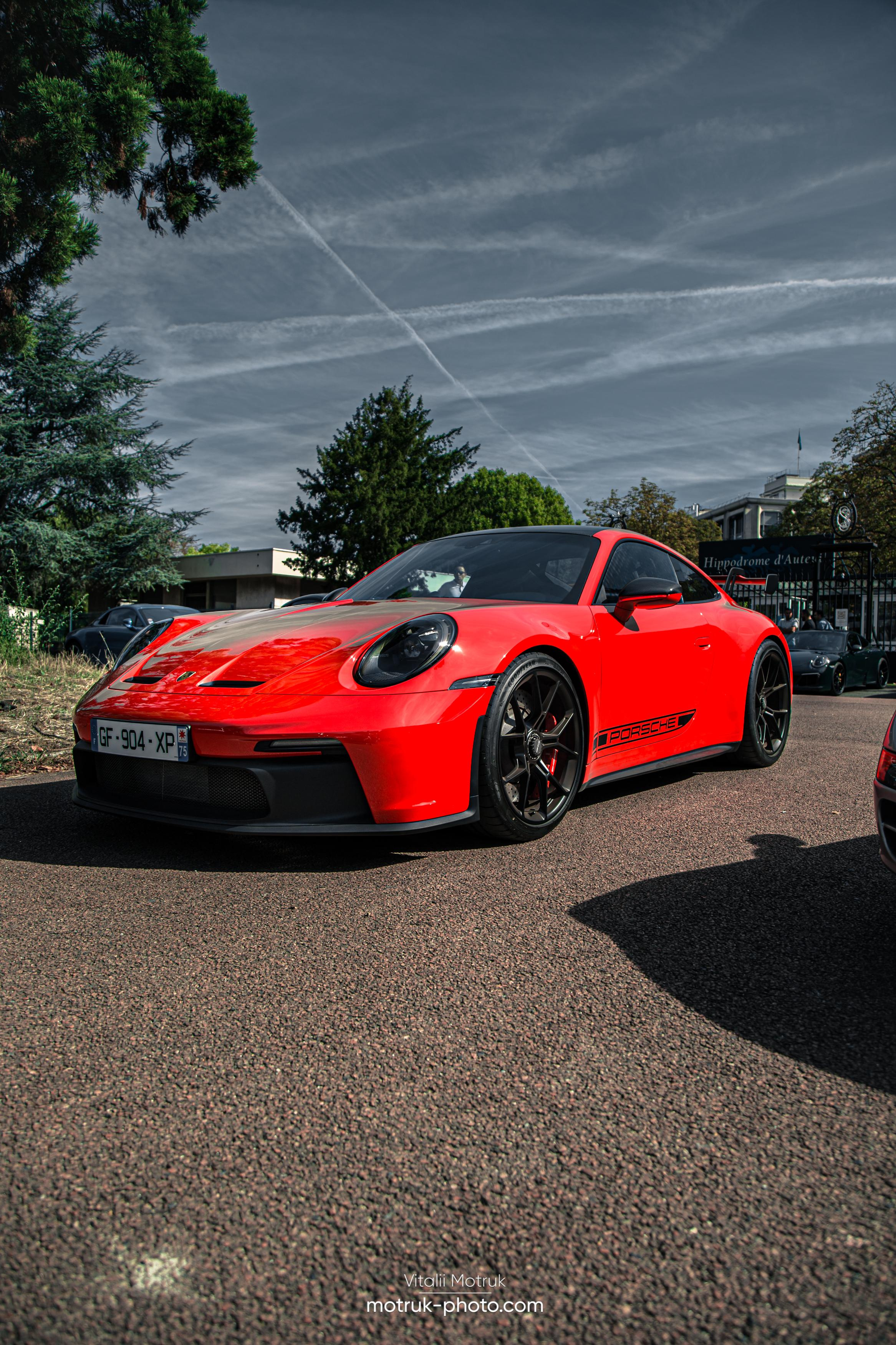 Rassemblement a l’Auteuil. Photographe de voitures à Paris — Vitalii Motruk
