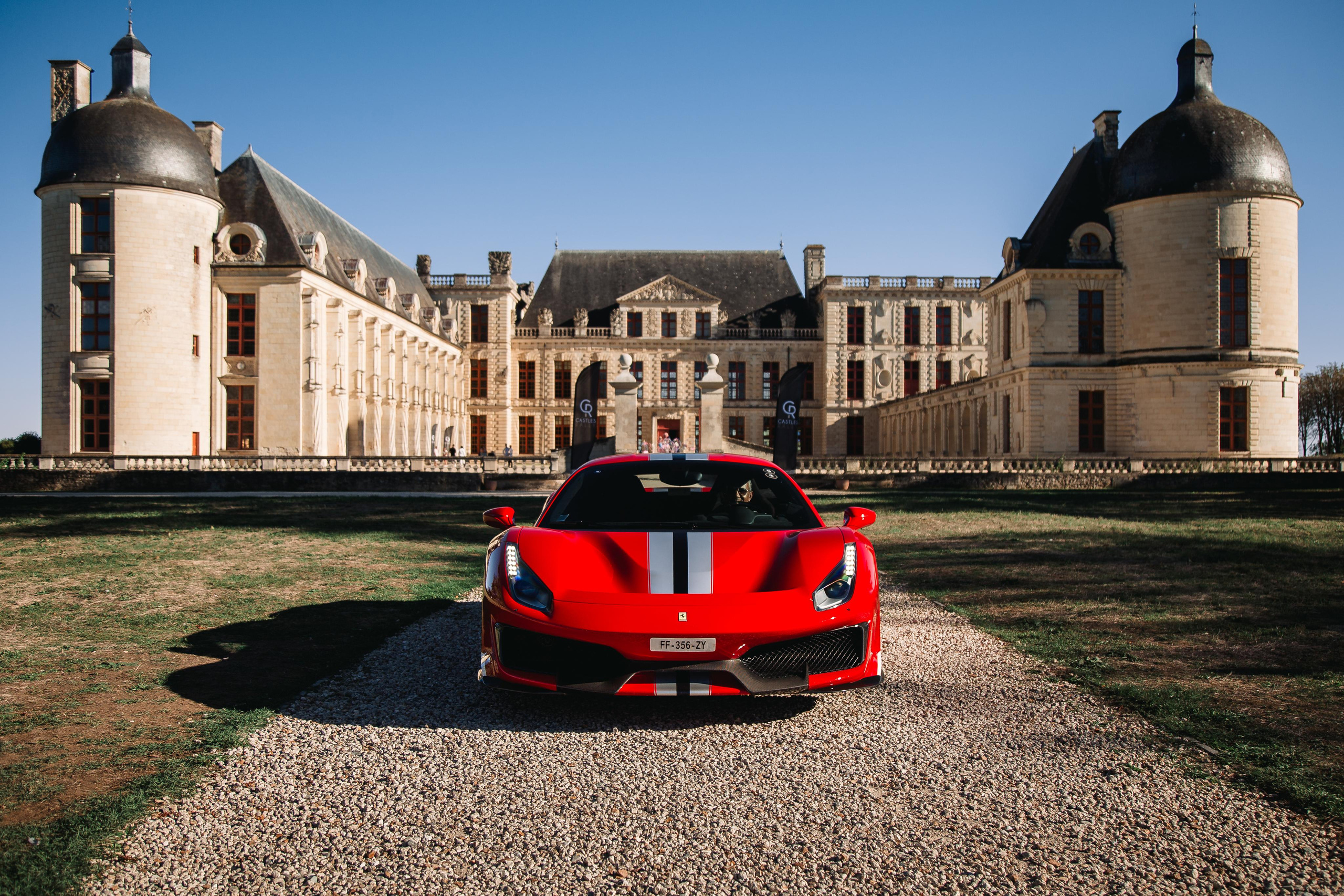 Ferrari 488 Pista. Photographer in Paris — Vitalii Motruk