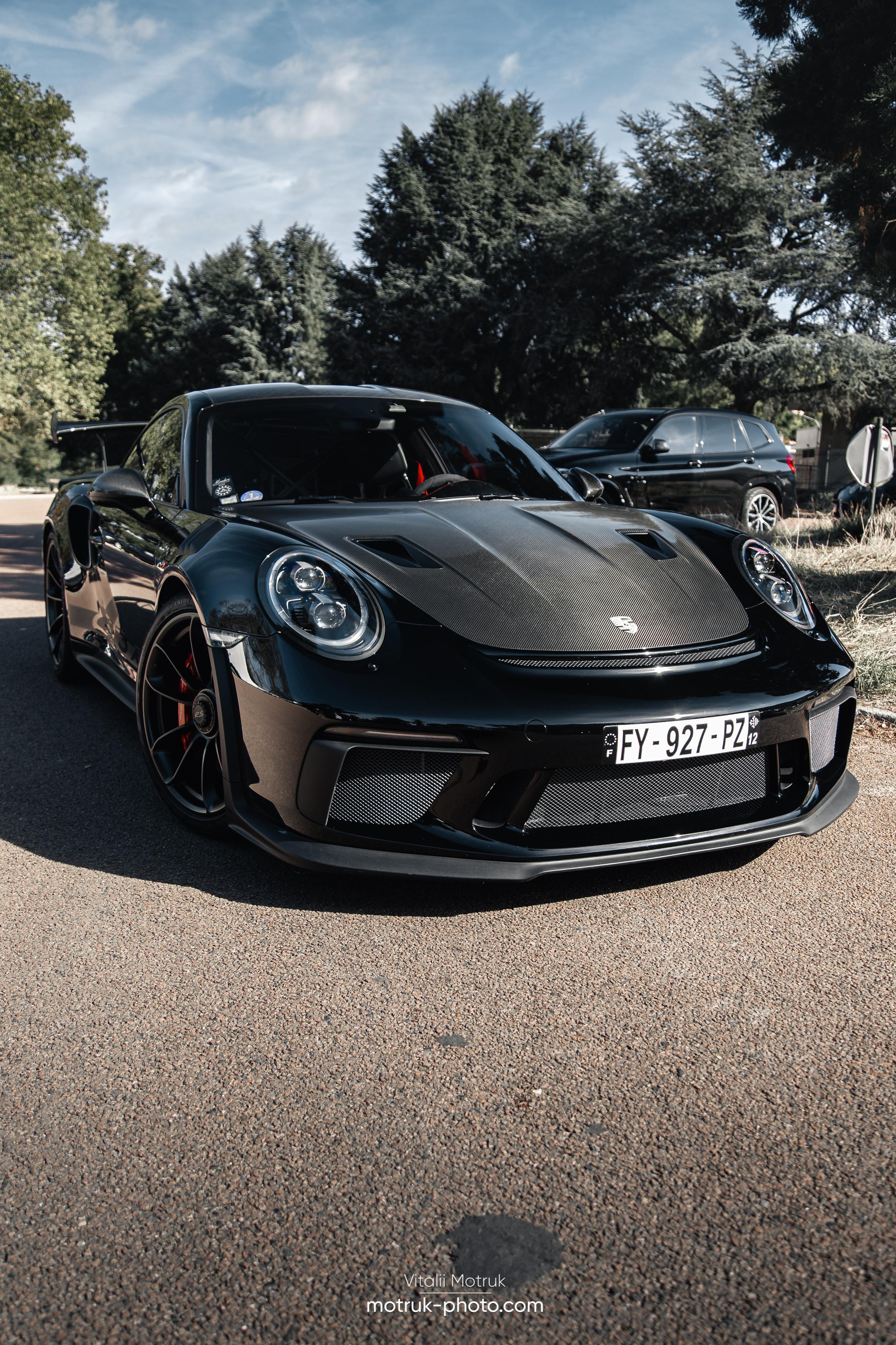 Rassemblement a l’Auteuil. Photographe de voitures à Paris — Vitalii Motruk