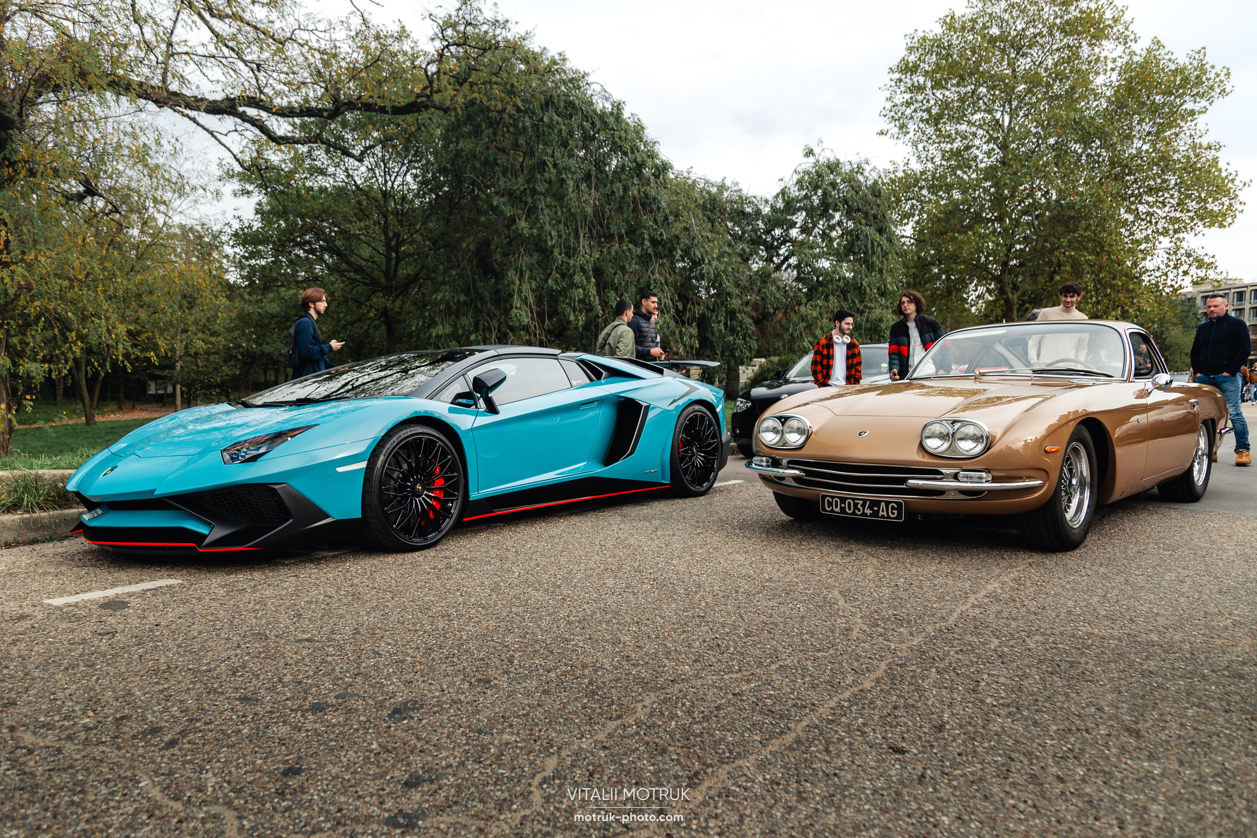 Rassamblement a l’Auteuil. Photographe de voitures à Paris — Vitalii Motruk