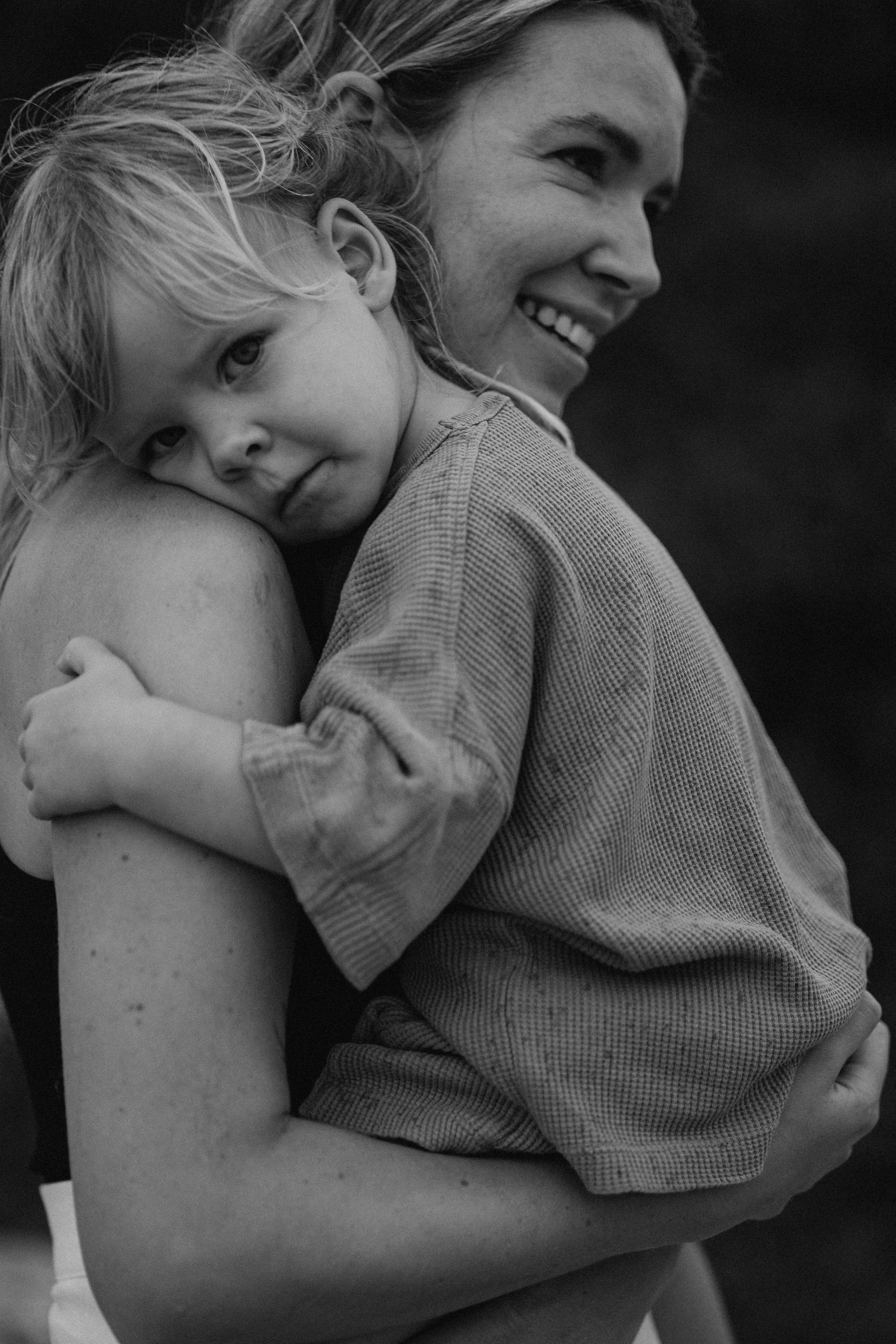 Gentle waves of family Love. Fotografa documental de familia e nascimento em Florianópolis SC Daria Ermolaev