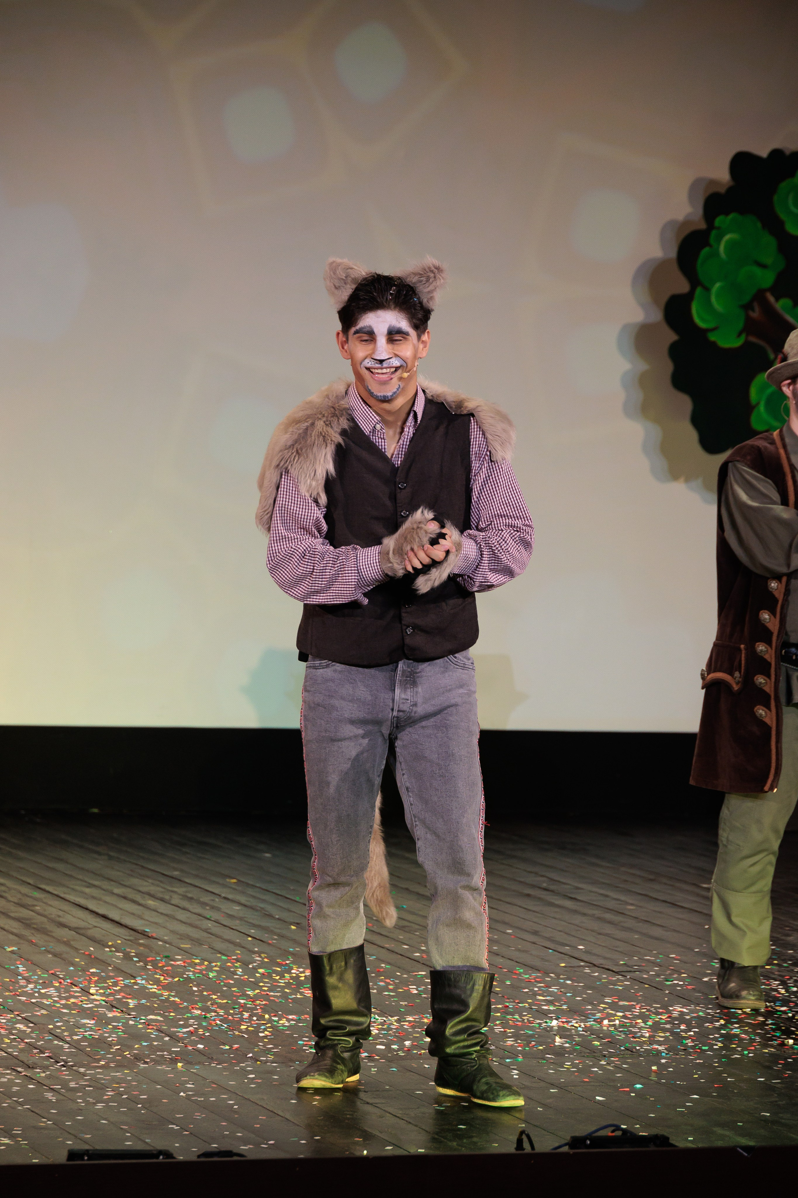 Clounella. Povestea Scufita rosie. ✔️ Фото Видео на свадьбы и крестины Молдова — Cinematic.md