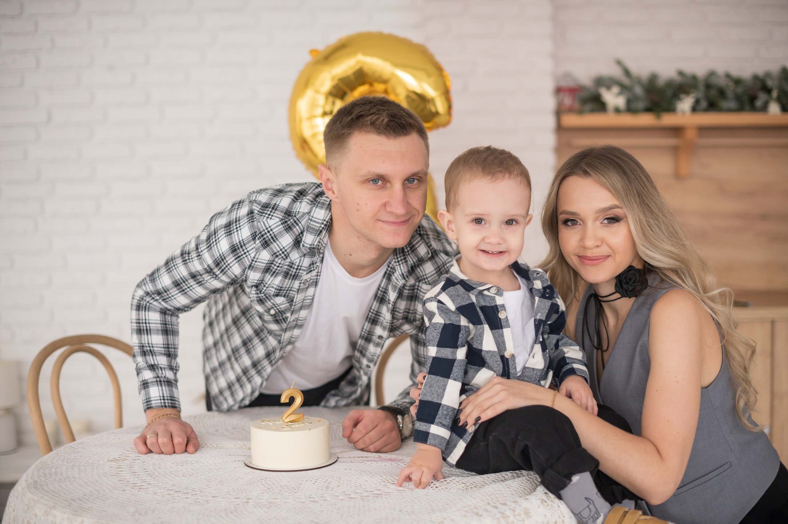 Семейная фотосессия в студии. Семейный и детский фотограф в Минске Надежда Савицкая