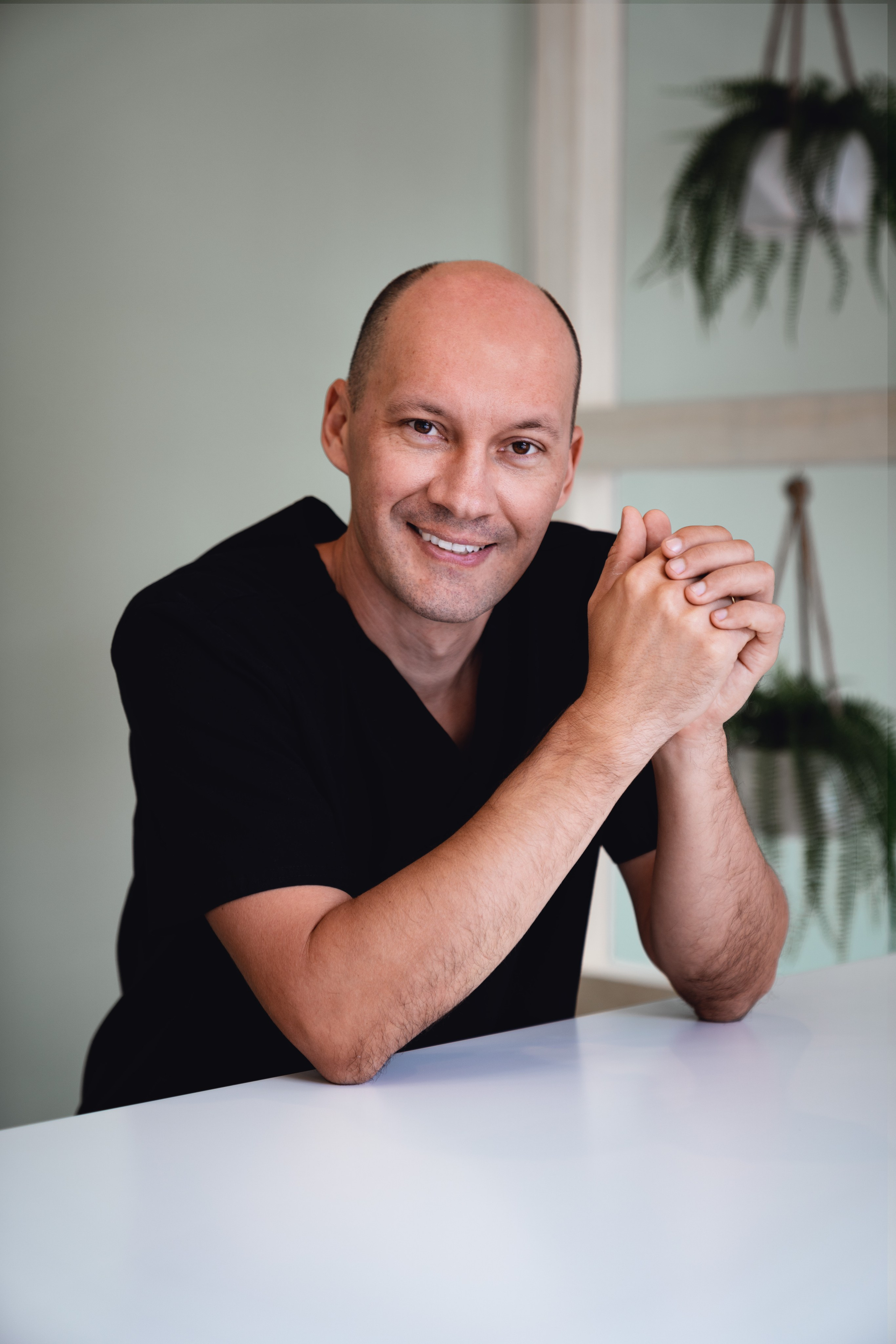 Osteopath Gregory Nefedov