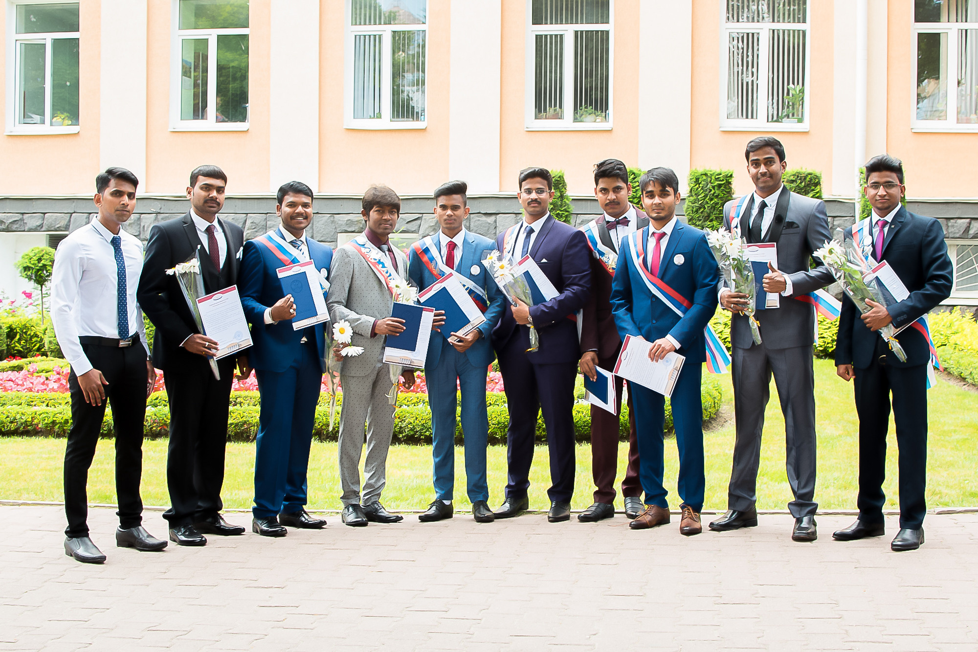 GRADUACIÓN de R. y del grupo. MARIA VALUEVA Fotógrafo en Niza, Cannes, Monaco, Francia, Europe, Estambul, Turquía
