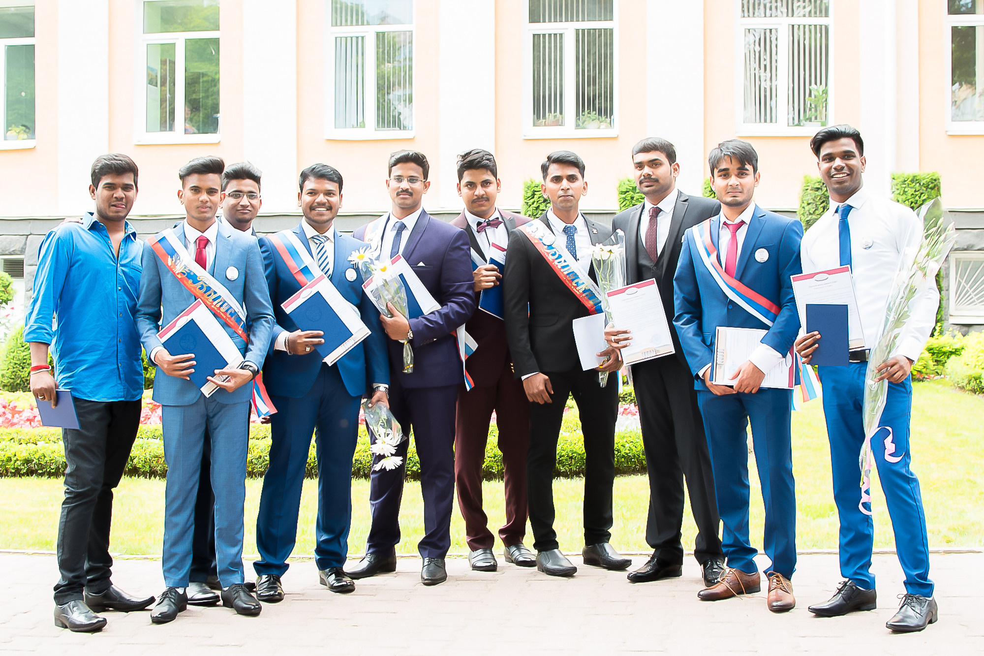 GRADUACIÓN de R. y del grupo. MARIA VALUEVA Fotógrafo en Niza, Cannes, Monaco, Francia, Europe, Estambul, Turquía