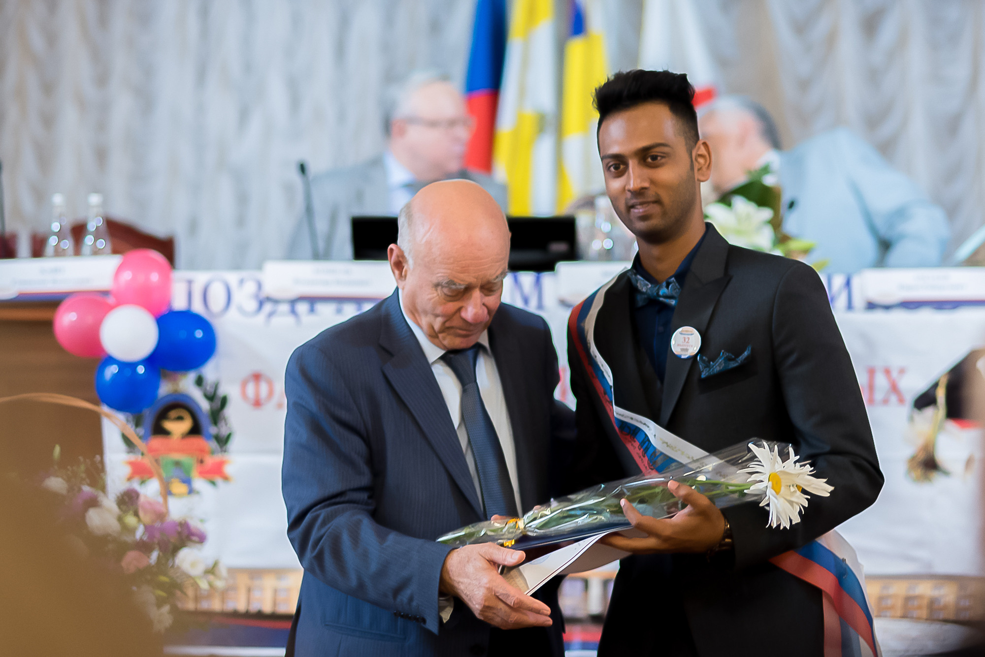 GRADUACIÓN de R. y del grupo. MARIA VALUEVA Fotógrafo en Niza, Cannes, Monaco, Francia, Europe, Estambul, Turquía