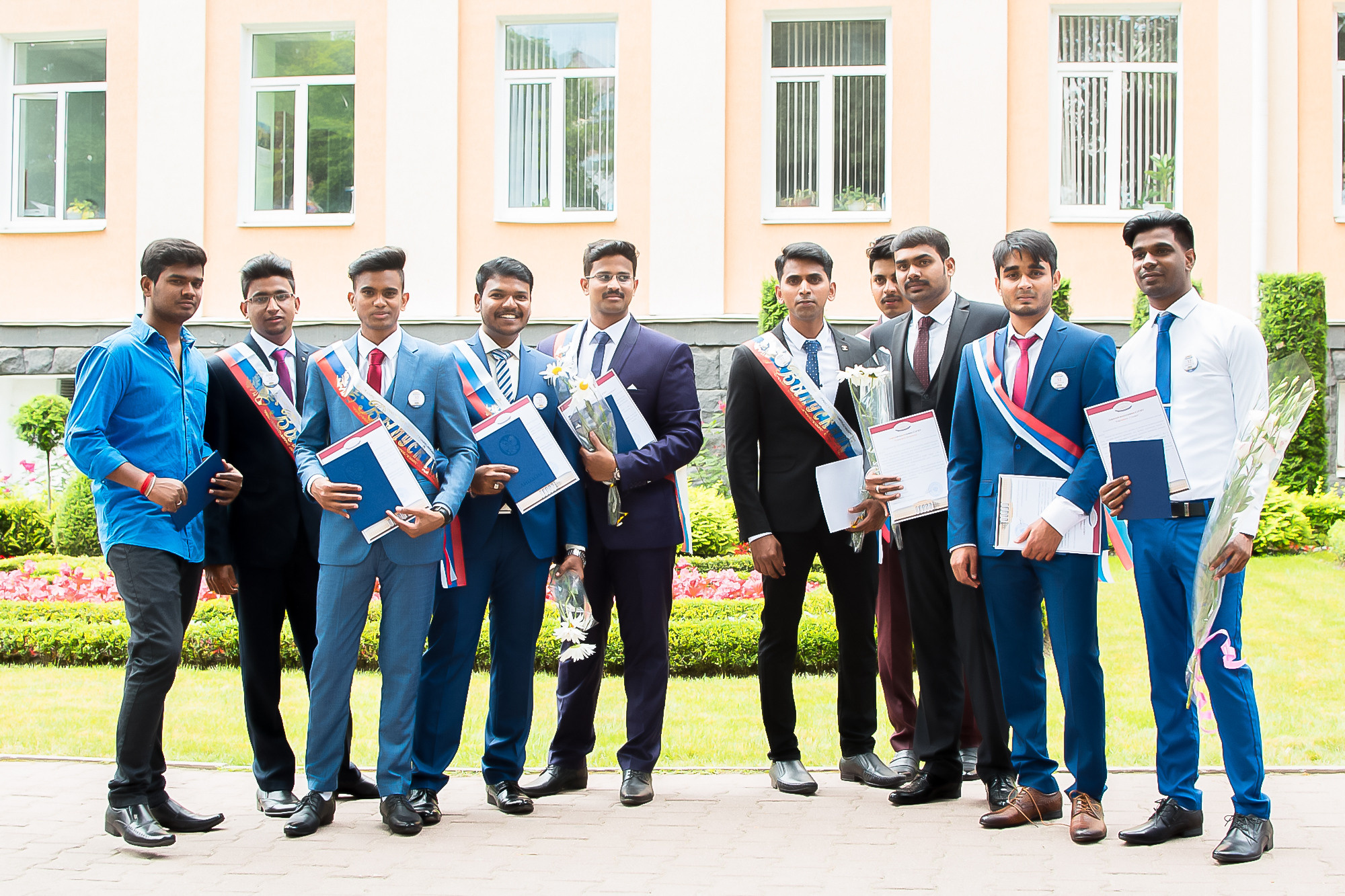 GRADUACIÓN de R. y del grupo. MARIA VALUEVA Fotógrafo en Niza, Cannes, Monaco, Francia, Europe, Estambul, Turquía