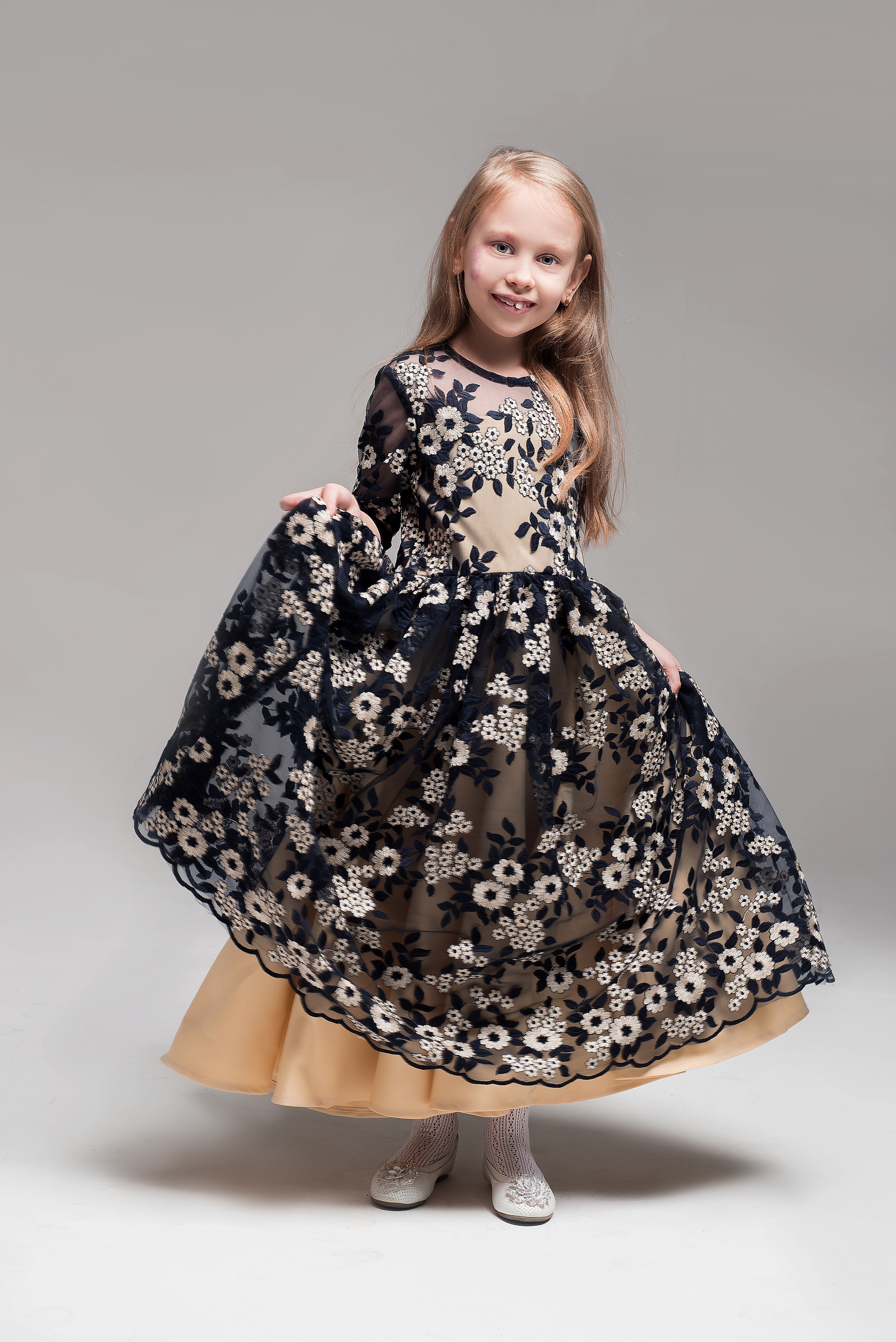 МАГАЗИН ДЕТСКОЙ ОДЕЖДЫ. МАРИЯ ВАЛУЕВА Фотограф в Ницце, Каннах, Монако, Франции, Европе. Фотограф в Стамбуле