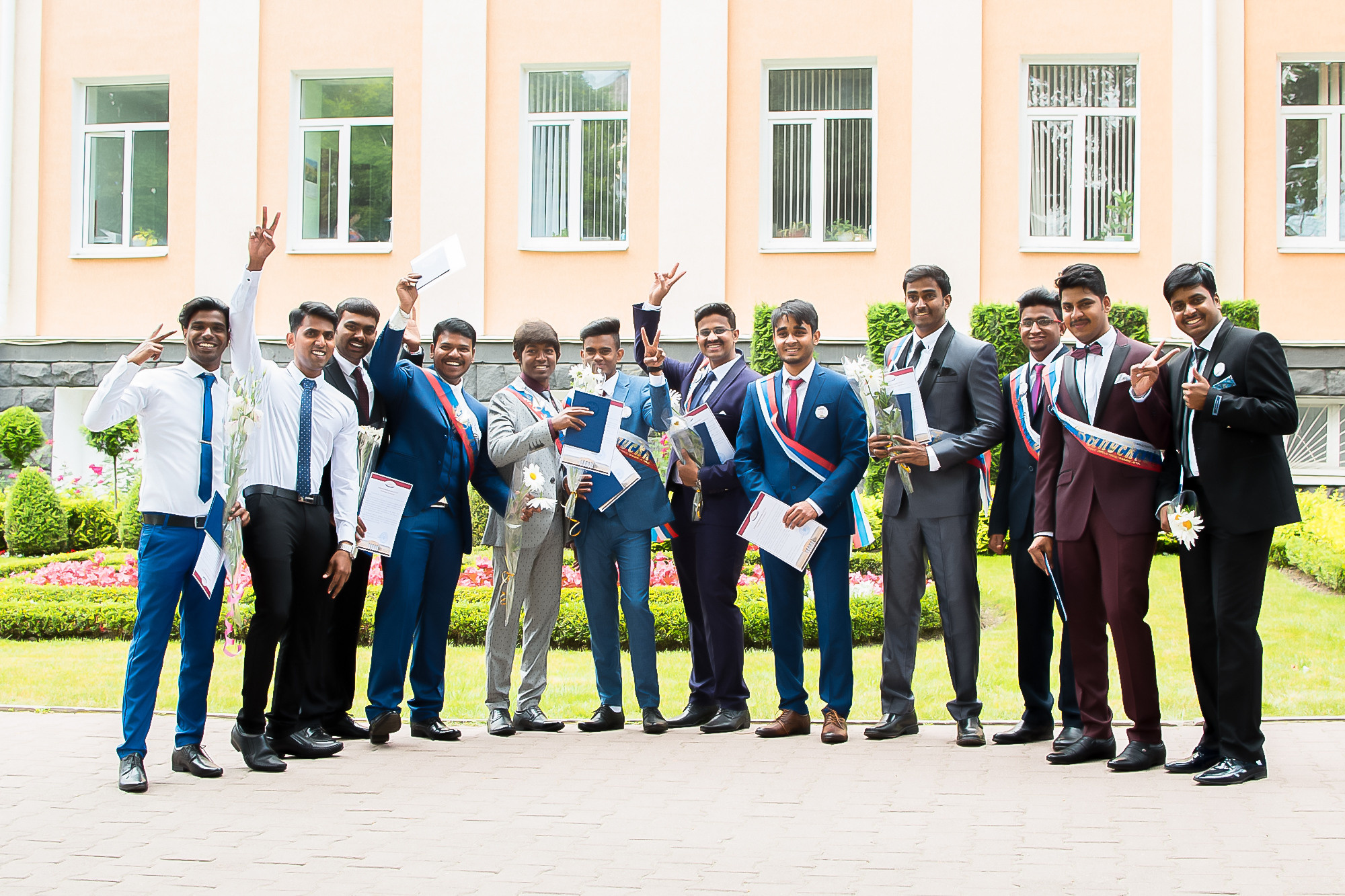 GRADUACIÓN de R. y del grupo. MARIA VALUEVA Fotógrafo en Niza, Cannes, Monaco, Francia, Europe, Estambul, Turquía