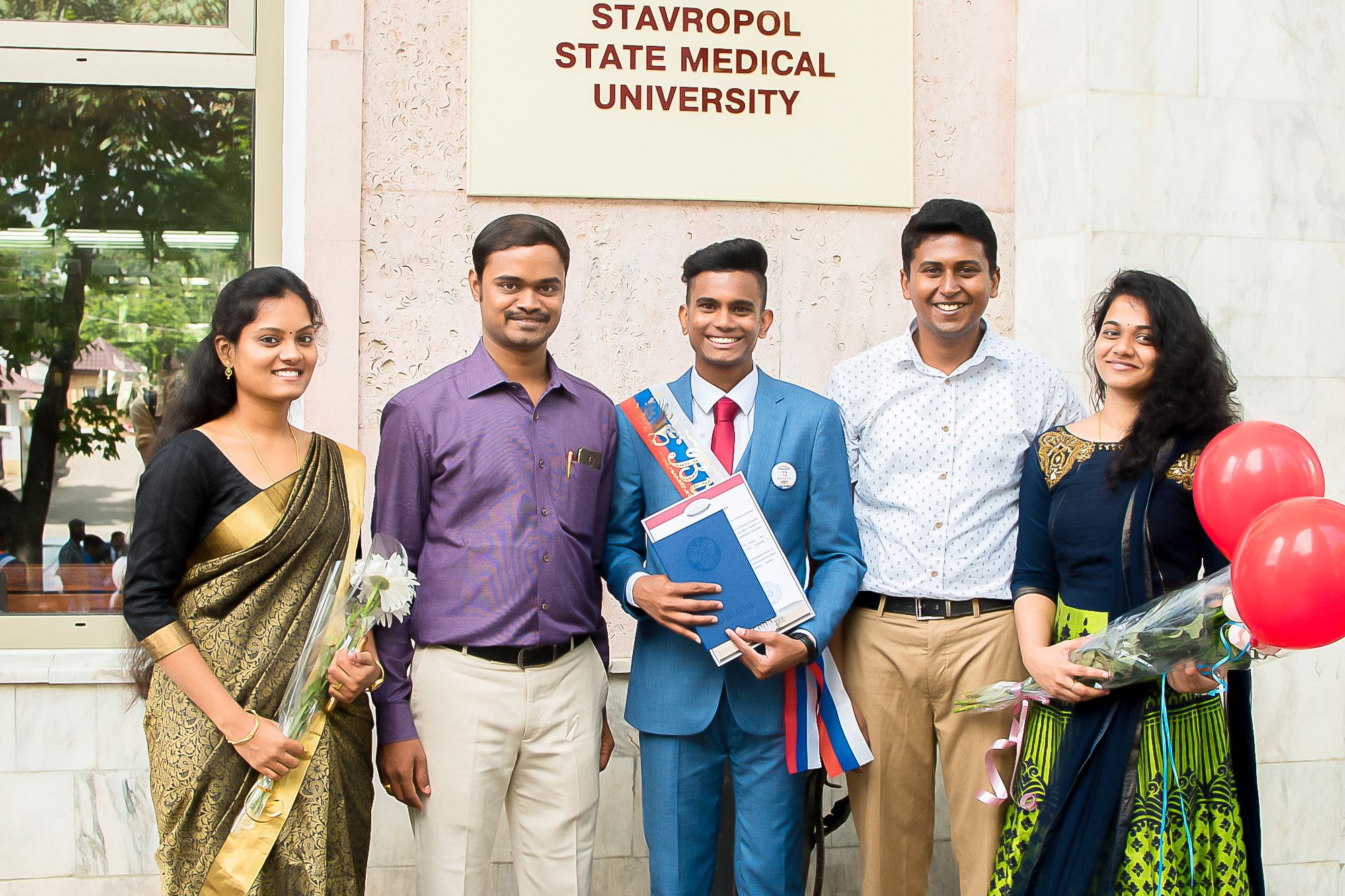 GRADUACIÓN de R. y del grupo. MARIA VALUEVA Fotógrafo en Niza, Cannes, Monaco, Francia, Europe, Estambul, Turquía