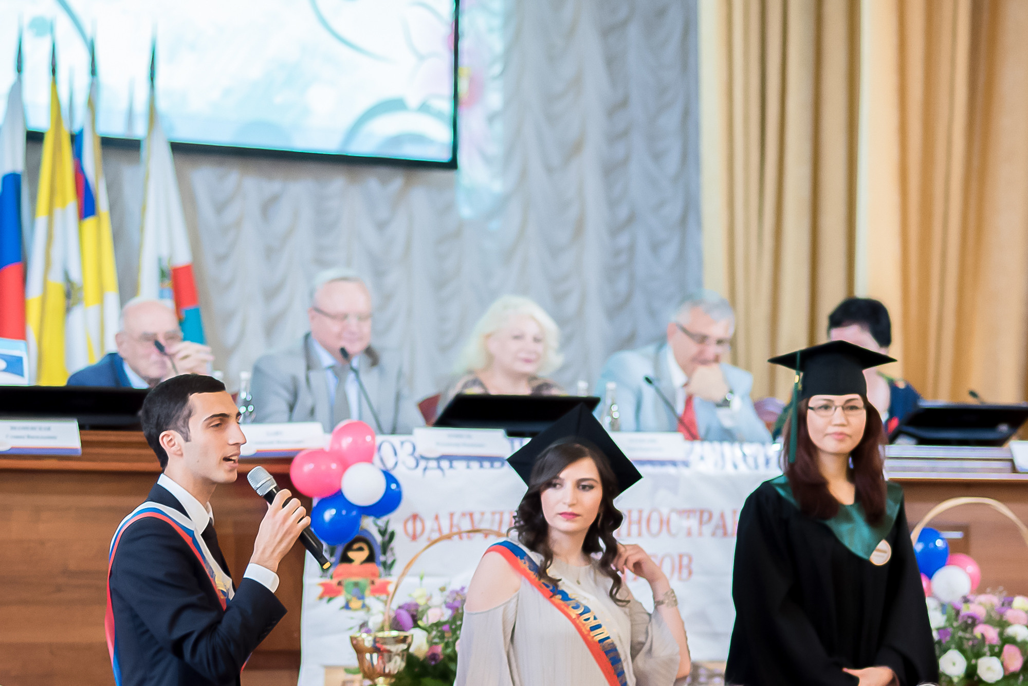 GRADUACIÓN de R. y del grupo. MARIA VALUEVA Fotógrafo en Niza, Cannes, Monaco, Francia, Europe, Estambul, Turquía