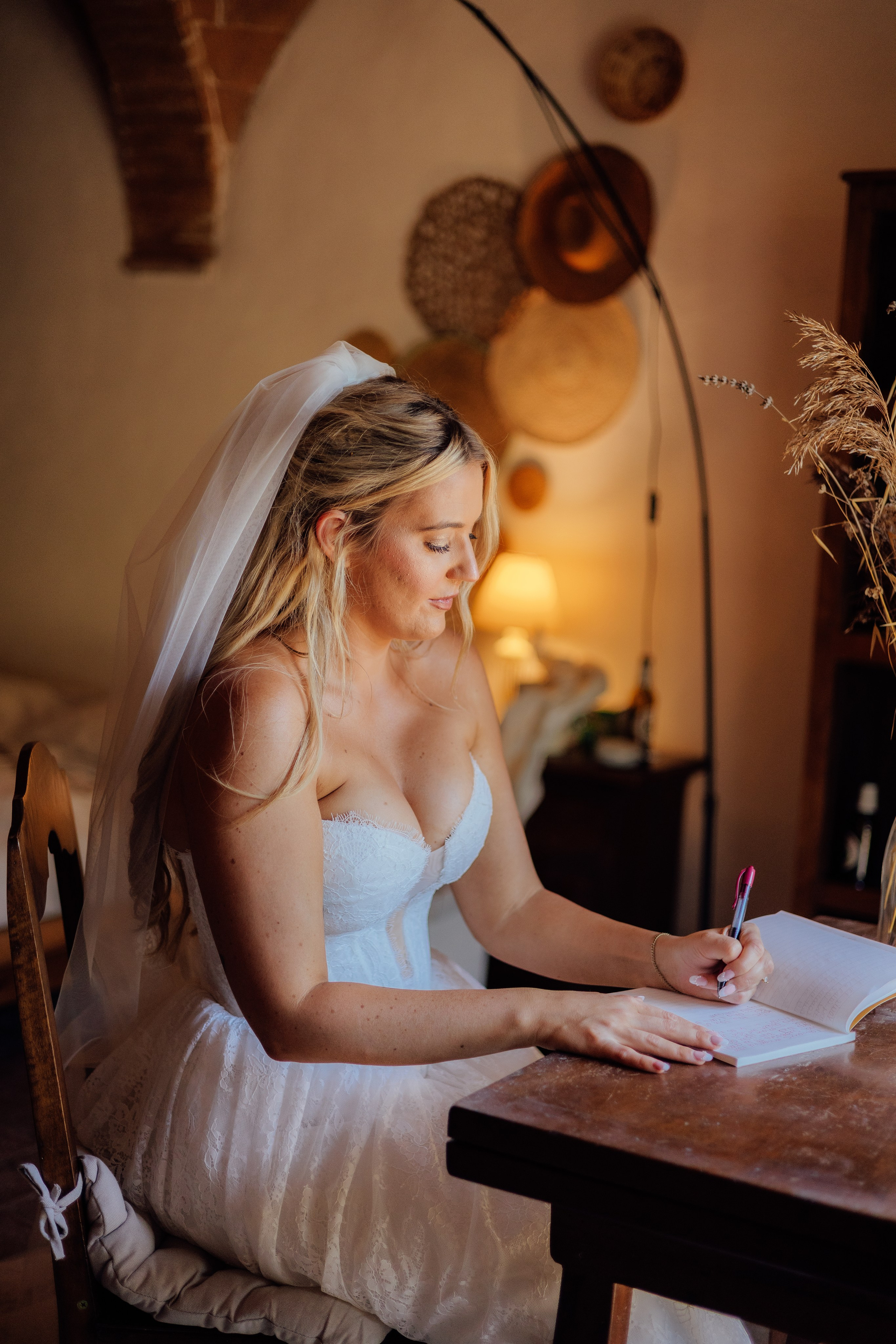 Wedding in Tuscany. Sara Luca Wedding Photographer in Italy and Europe