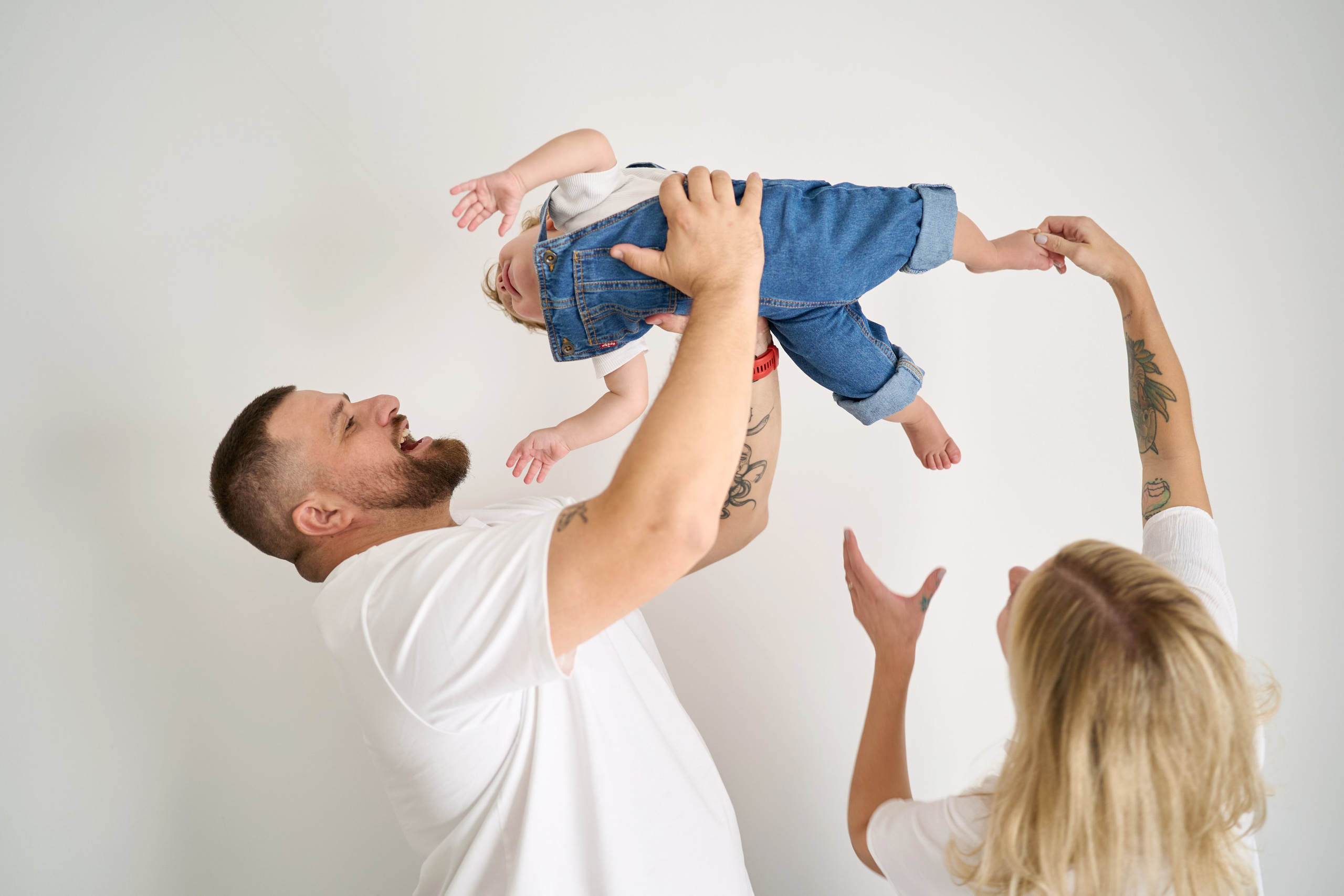 Gilad is 1 year old. צלם אלכס ברט בישראל