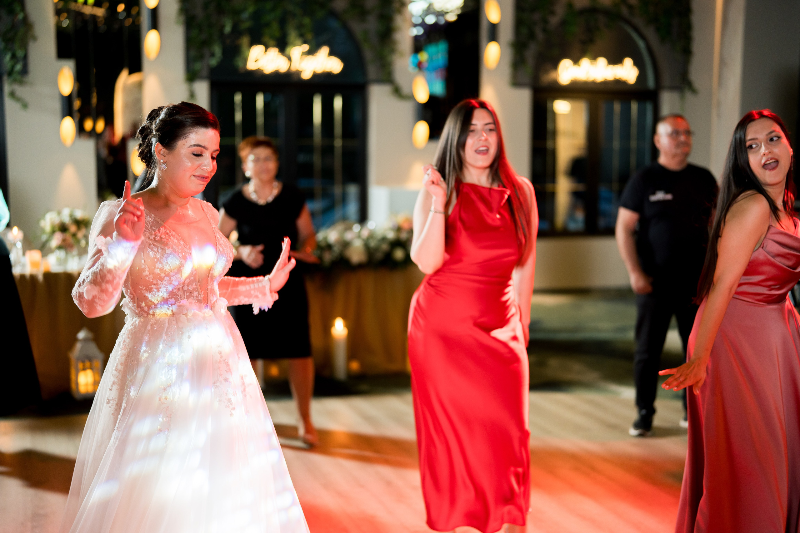 PARTY. Gabriel Florea — Fotograf nuntă București