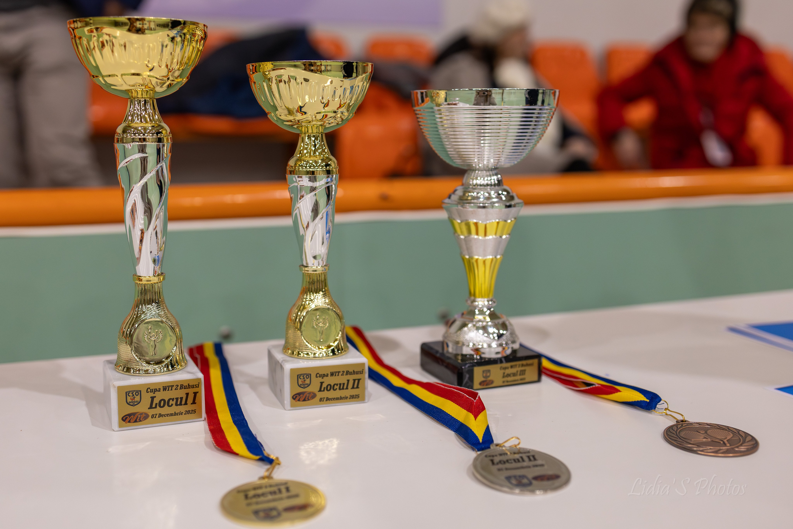 Turneu tenis de camp în sală. Fotograf. Lucrez cu oameni, produse și spații. Portret și fotografie creativă. Bacău, România. Lidia Savinoiu