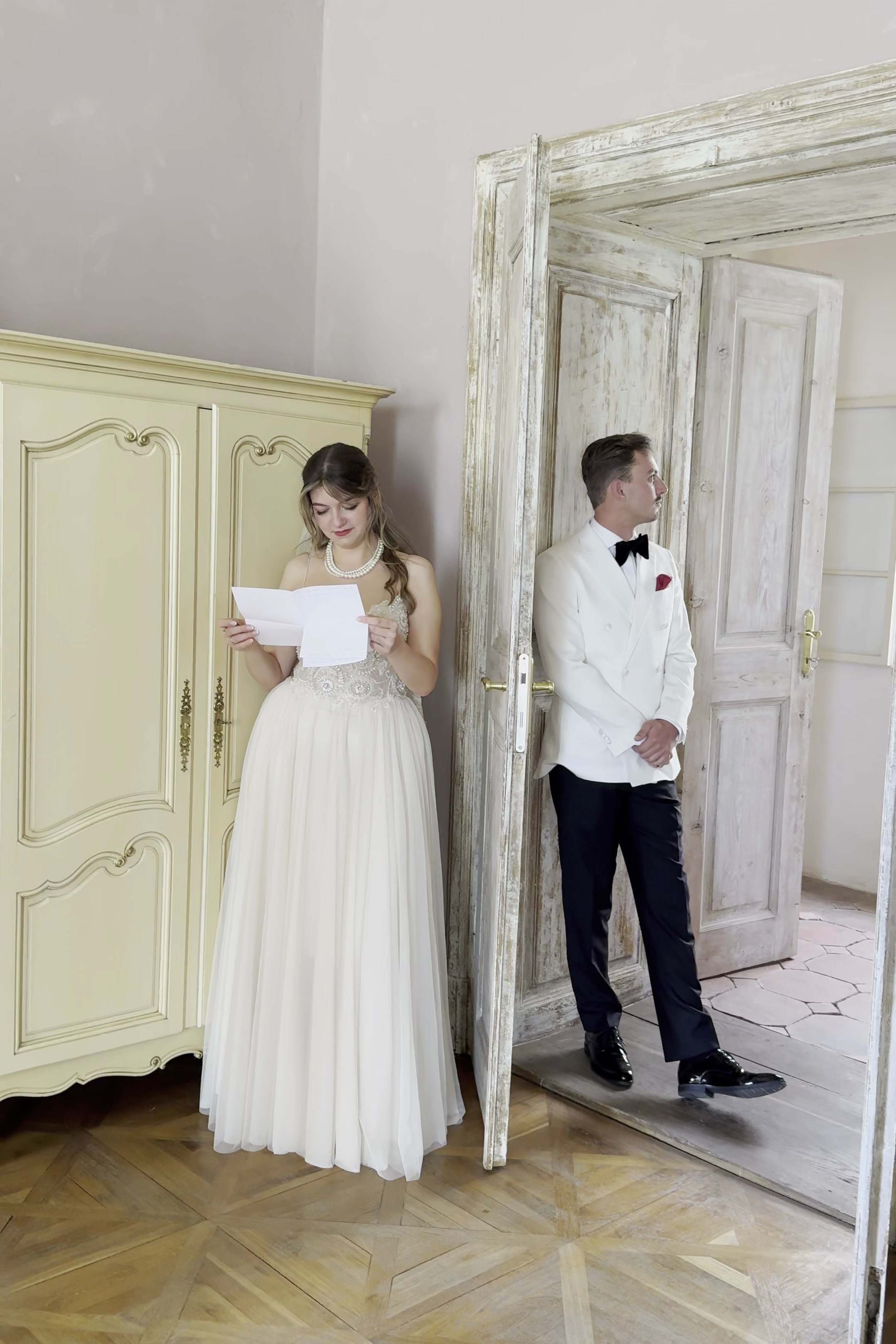 Elegance and Emotion: Shanna and Bartosz’s Wedding at Radic Castle. Raw Studio: Capturing Elegant weddings accross Europe