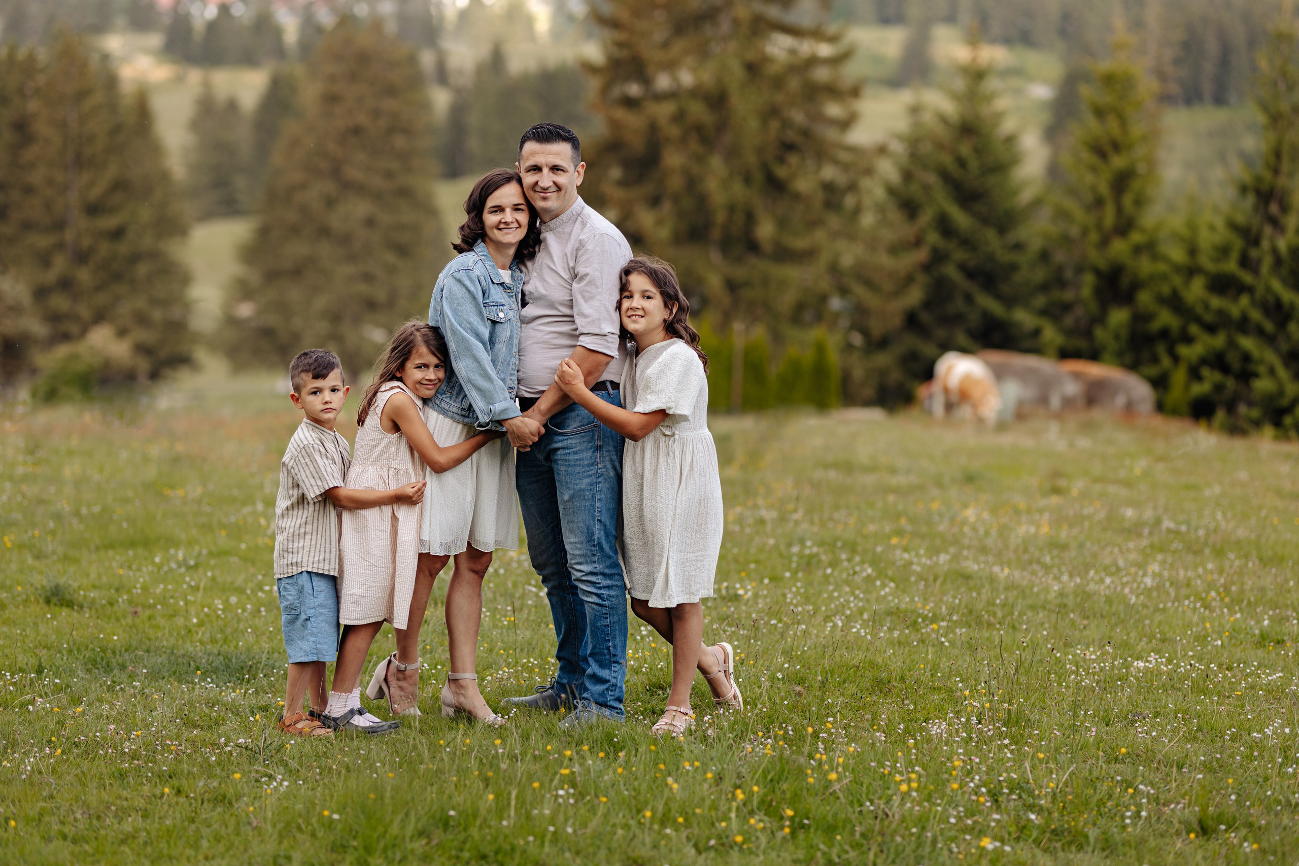 Familia Hudea. Cristina Andronache fotograf Brașov fotograf de familie fotograf de nunta Brașov