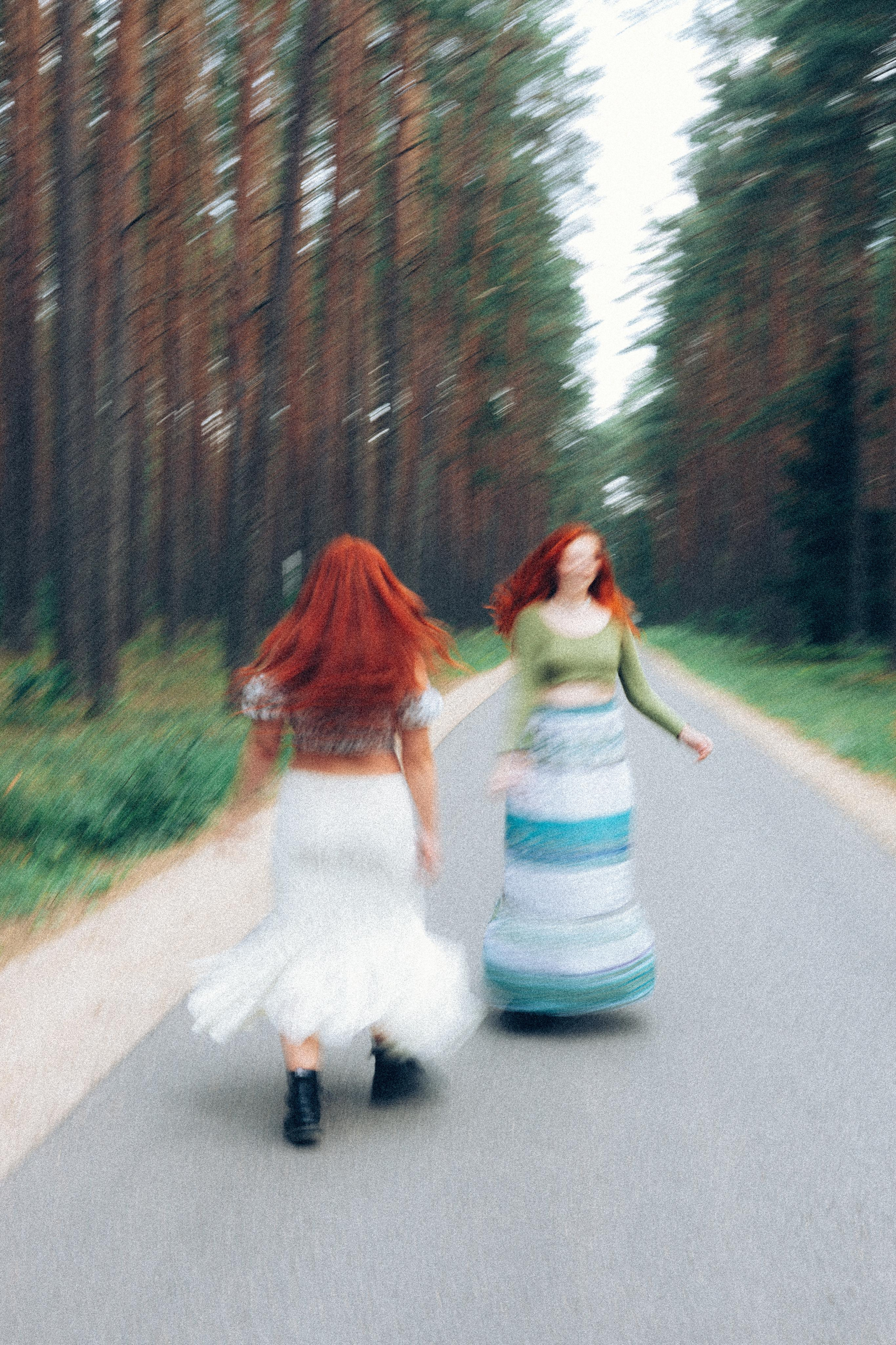 Ineta & Kamilė. Fotografė Aleksandra Samozvanova