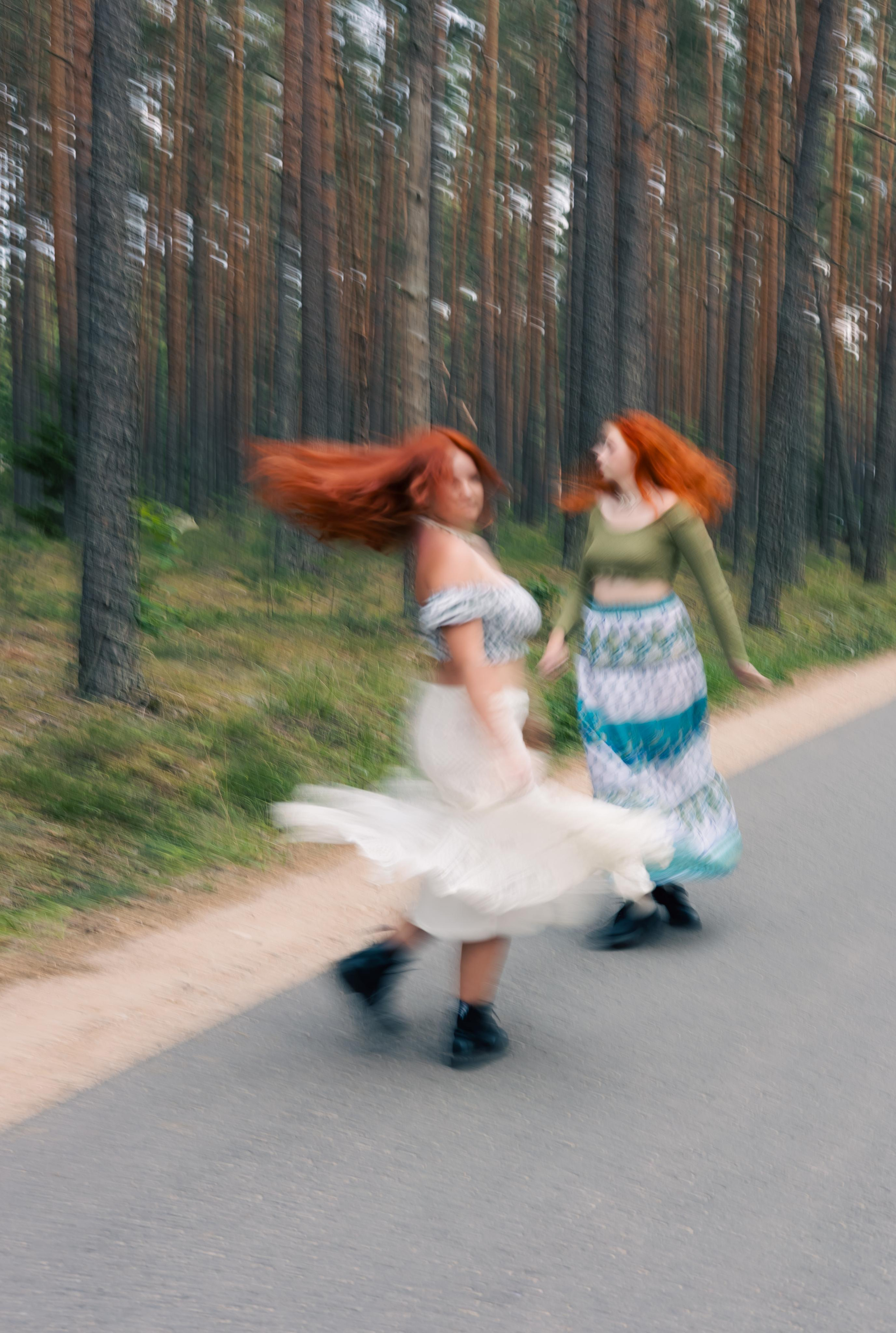 Ineta & Kamilė. Fotografė Aleksandra Samozvanova