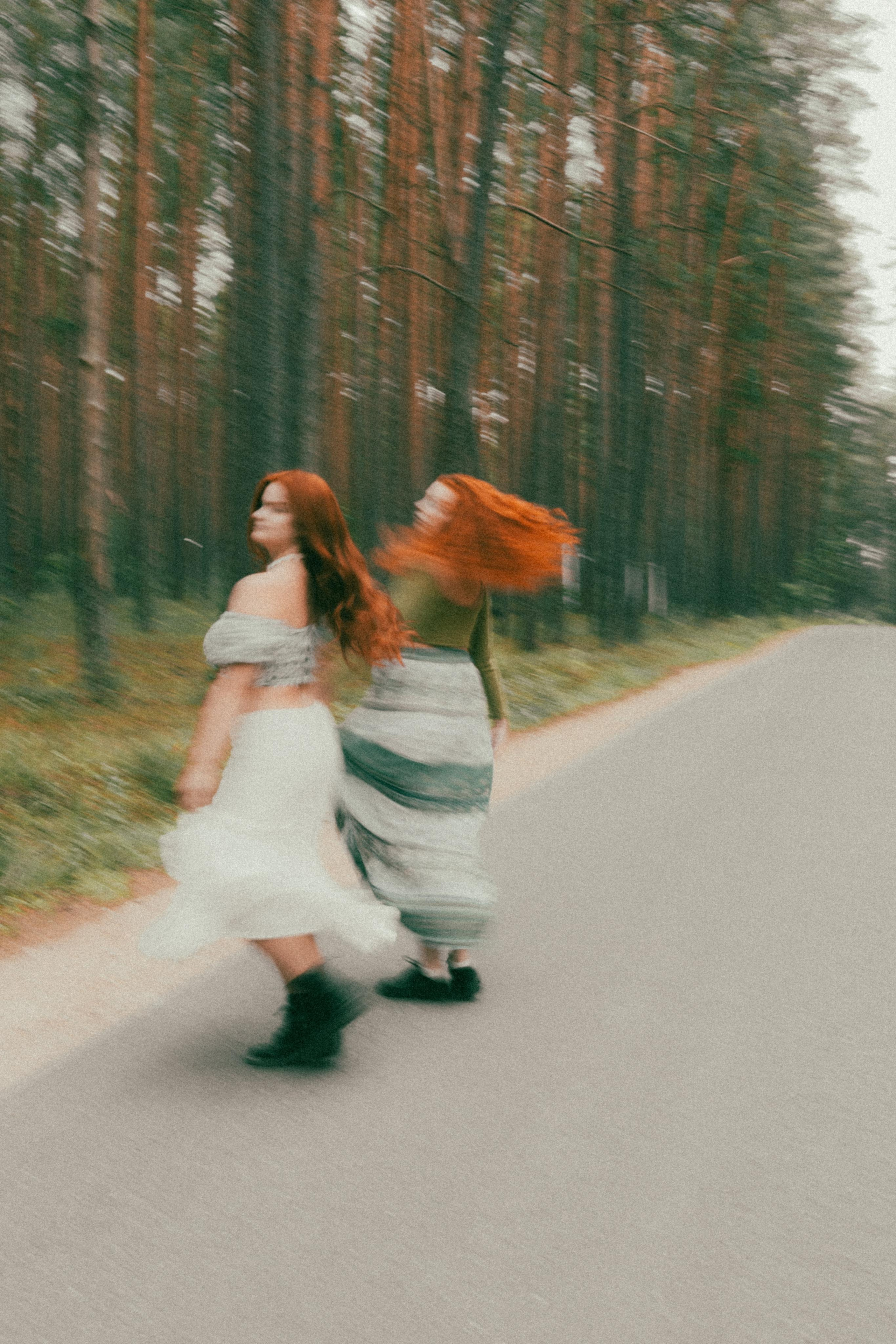 Ineta & Kamilė. Fotografė Aleksandra Samozvanova