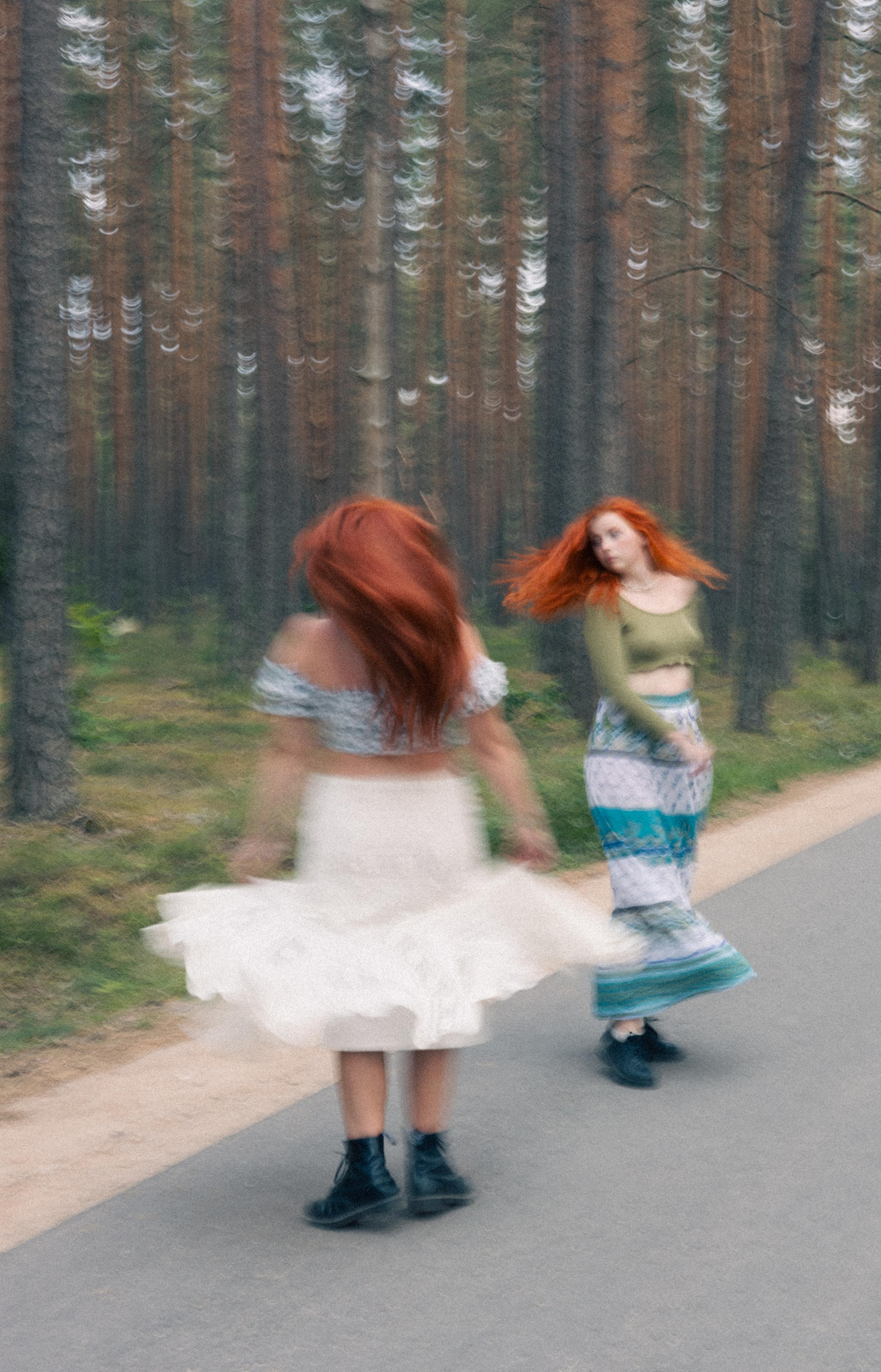 Ineta & Kamilė. Fotografė Aleksandra Samozvanova