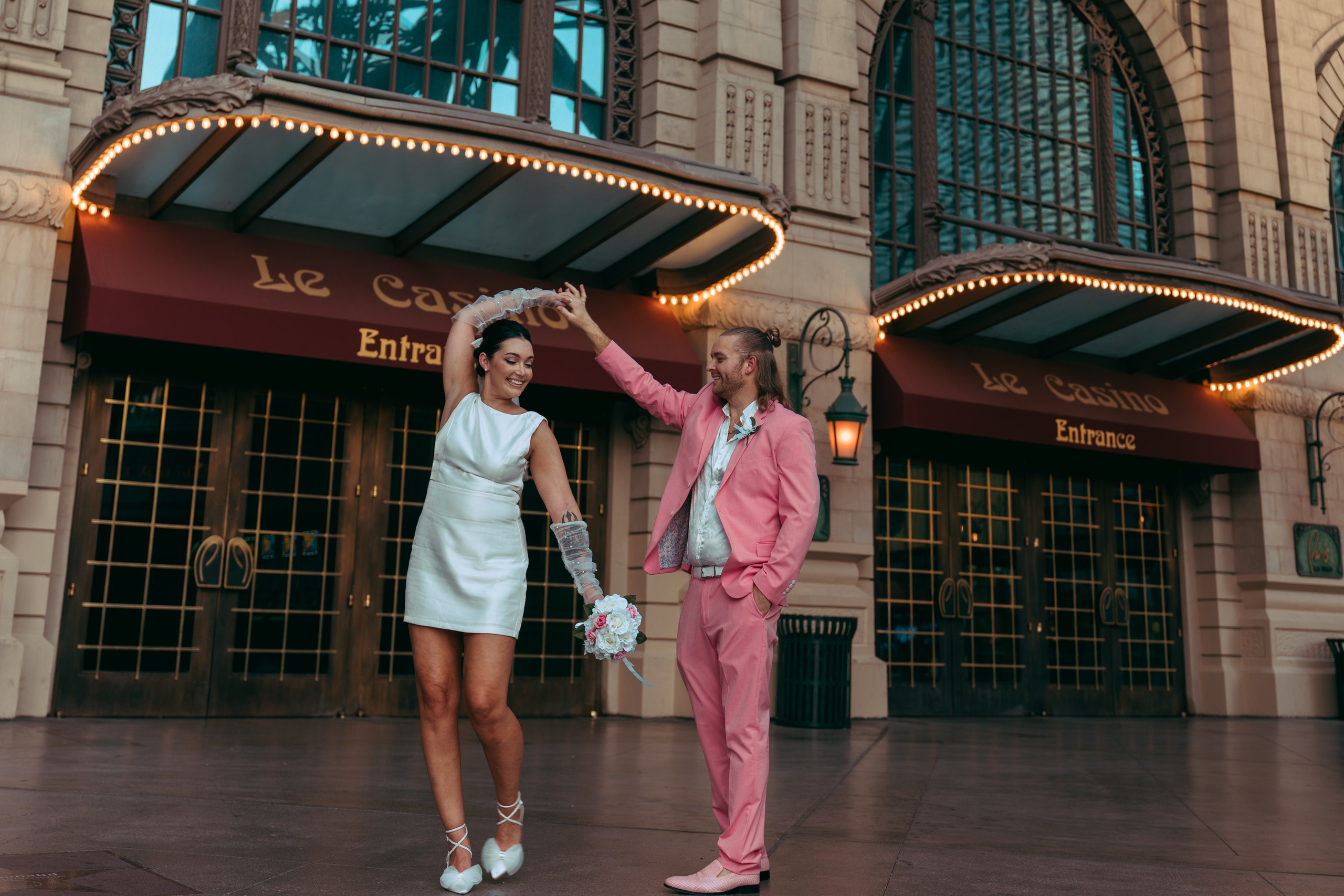 Joey&Afton. Wedding & elopement photographer Viktoriya Kravtsov. Las Vegas