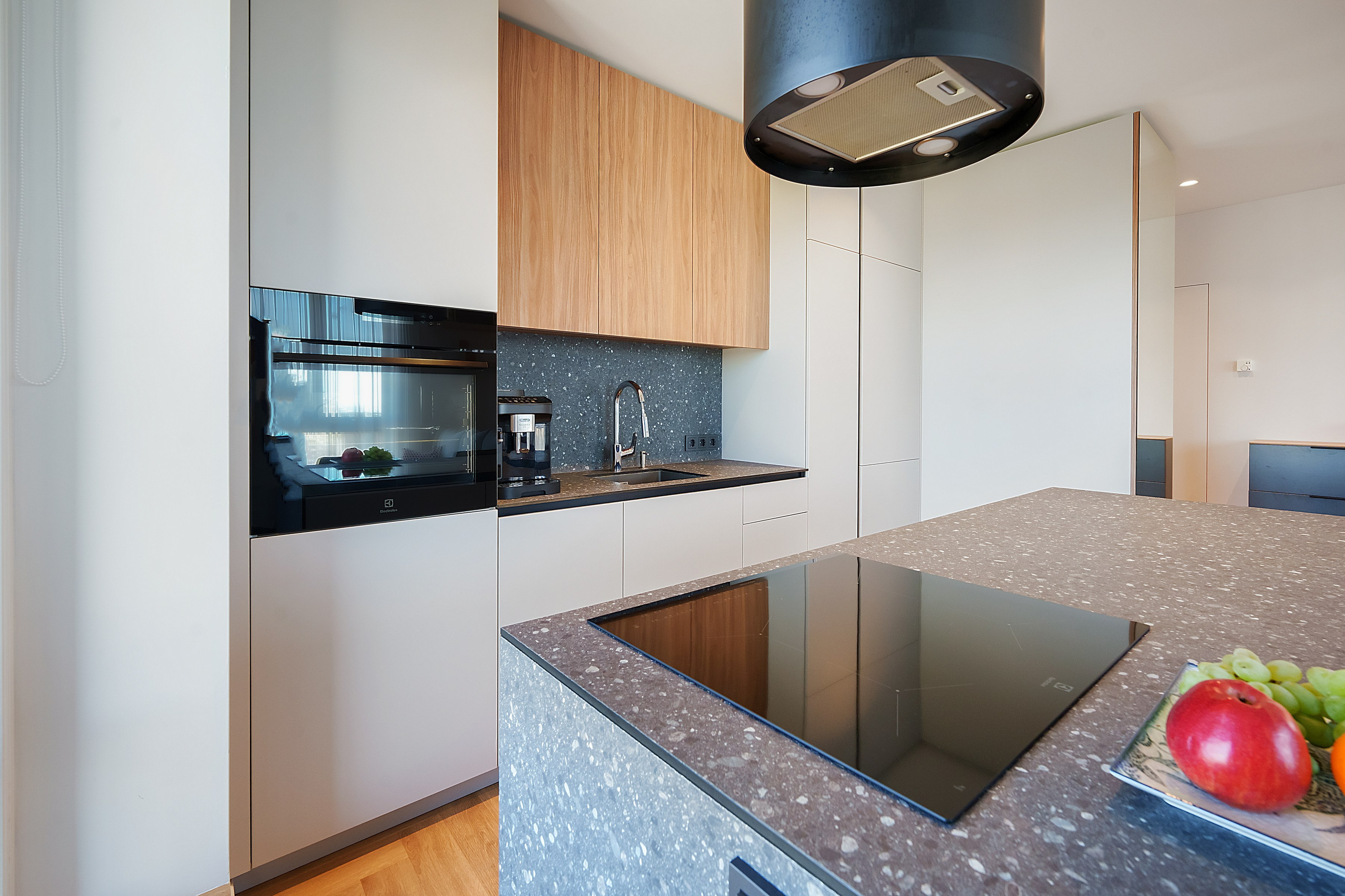 Viršuliškių g. 38B. Elina Sapiega fotografė Vilniuje