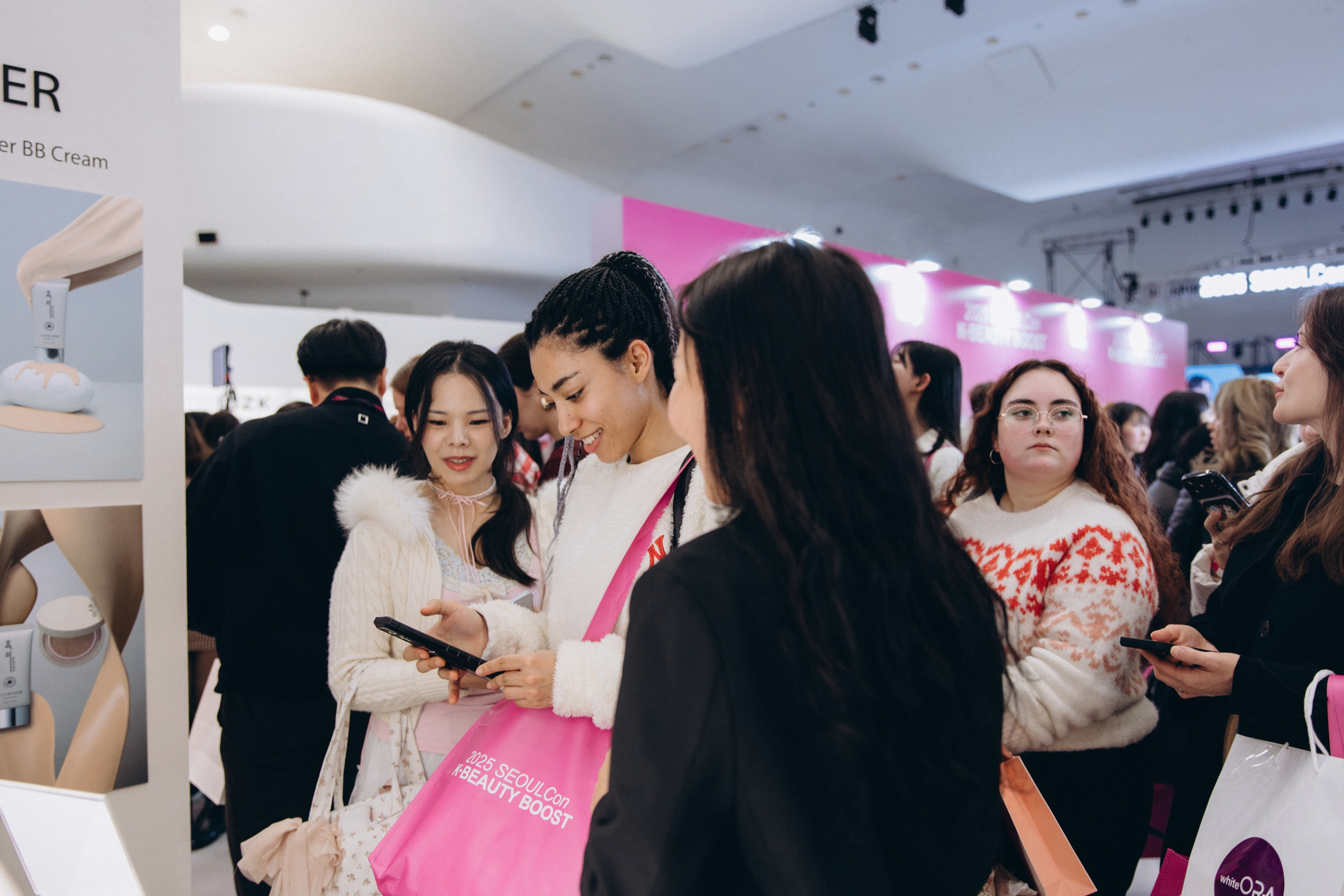 Seoul beauty expo 2025 (Black Rice). Portrait photographer in South Korea Olga Lian