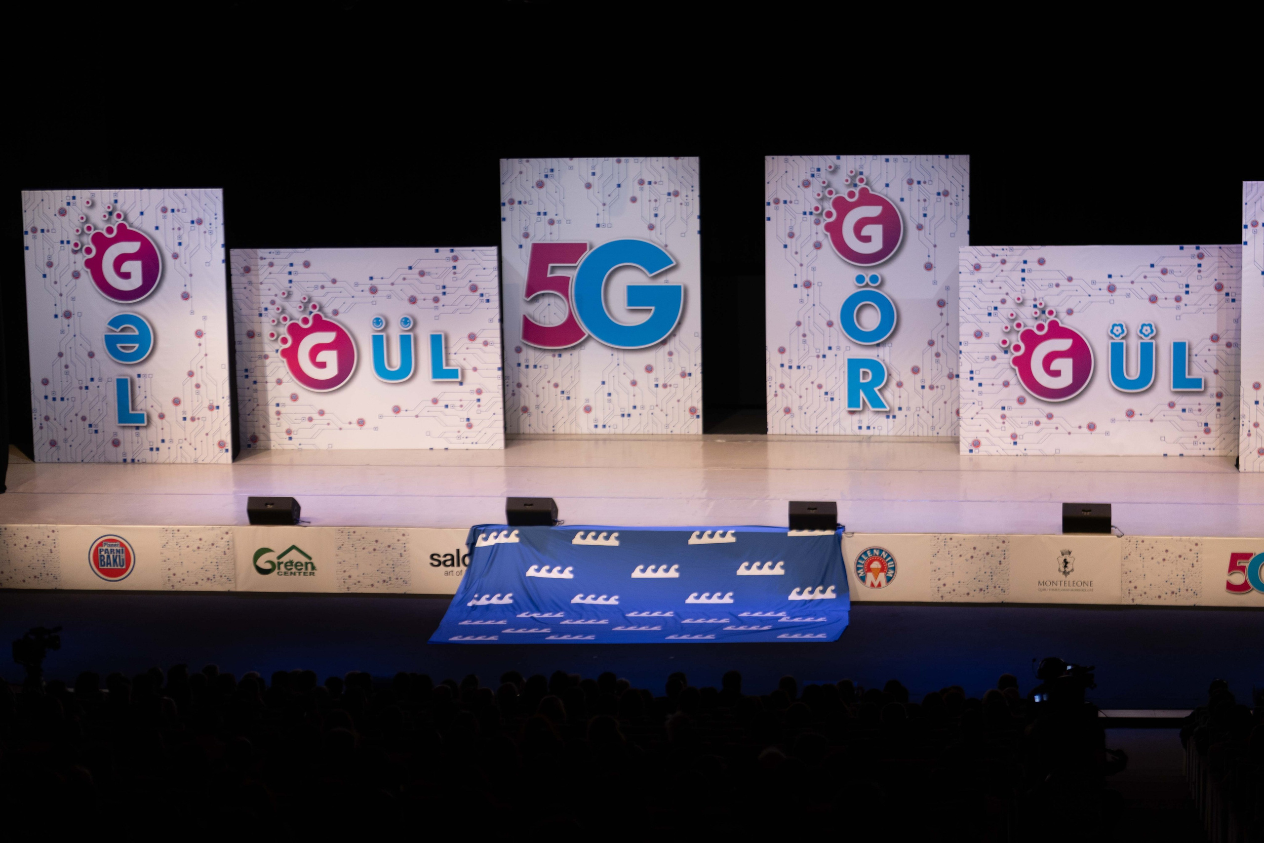 PLANET PARNI IZ BAKU. Wedding&Event photographer Ismail Rzayev in Baku