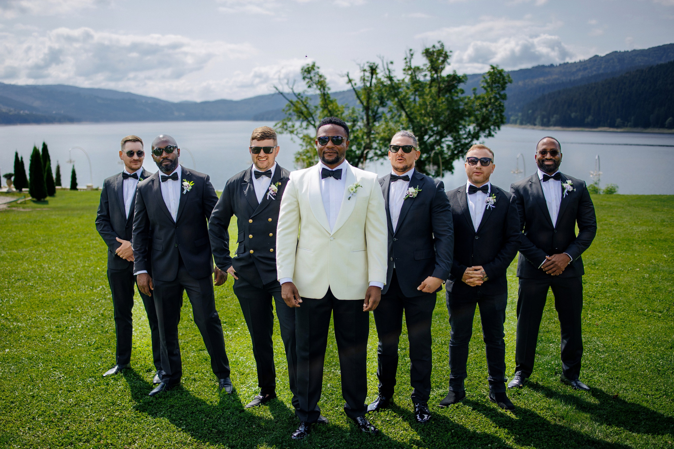 Wedding Photographer, based in Iasi, Romania, but will travel all over the globe to make sure you look amazing in all your wedding photos