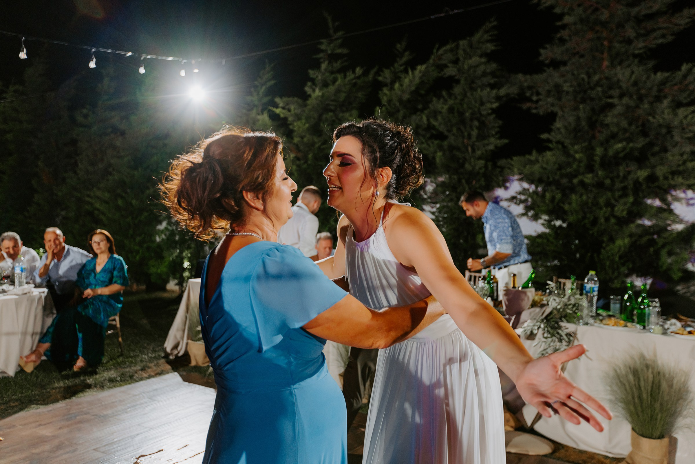 Valeria & Nikos. Φωτογράφος και βιντεογράφος γάμου
