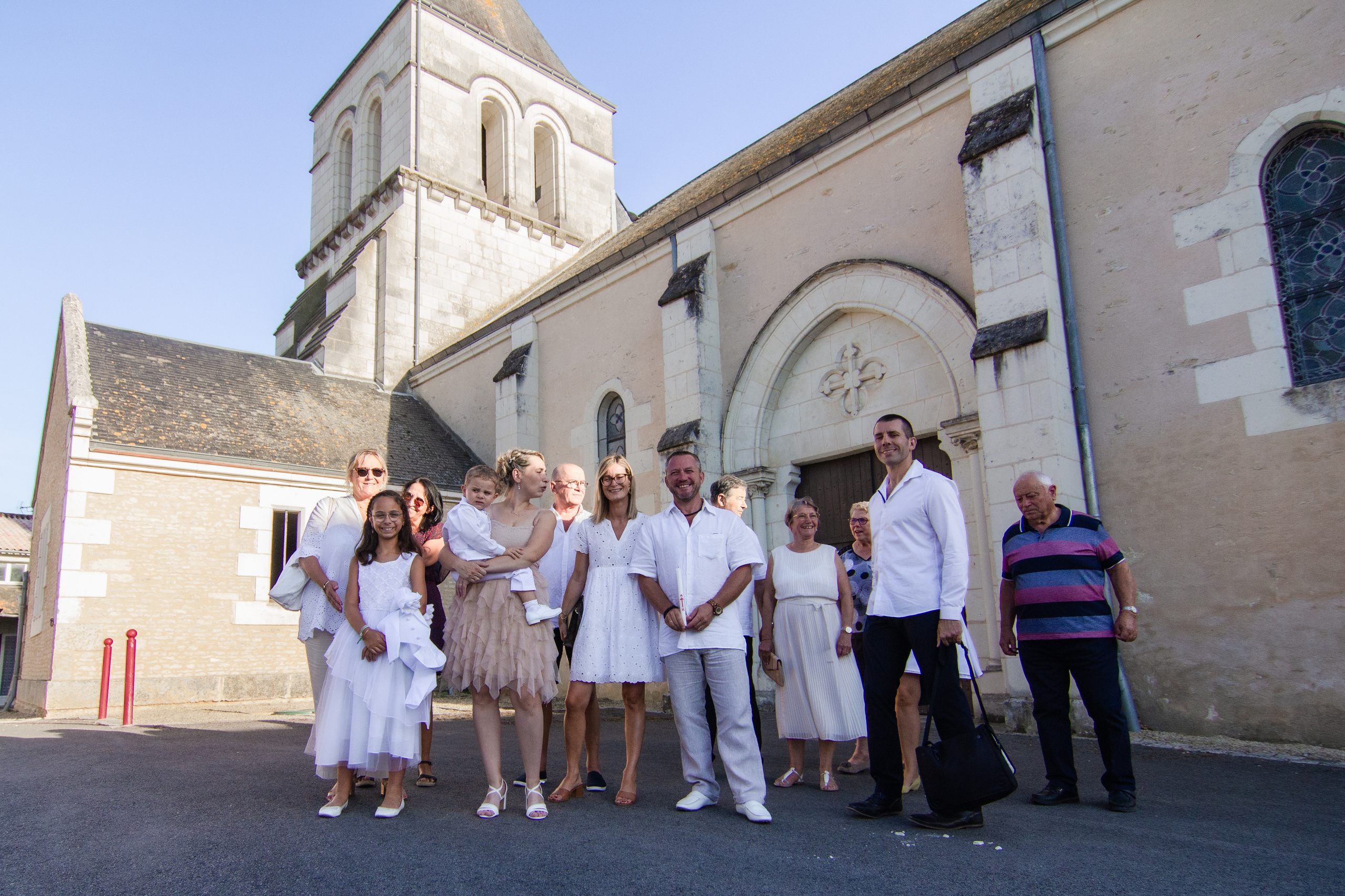 Leny Baptême. Photographe professionnelle à Poitiers, Tours et Châtellerault | Studio photo entre Poitiers et Tours – portraits, familles, entreprises, ma