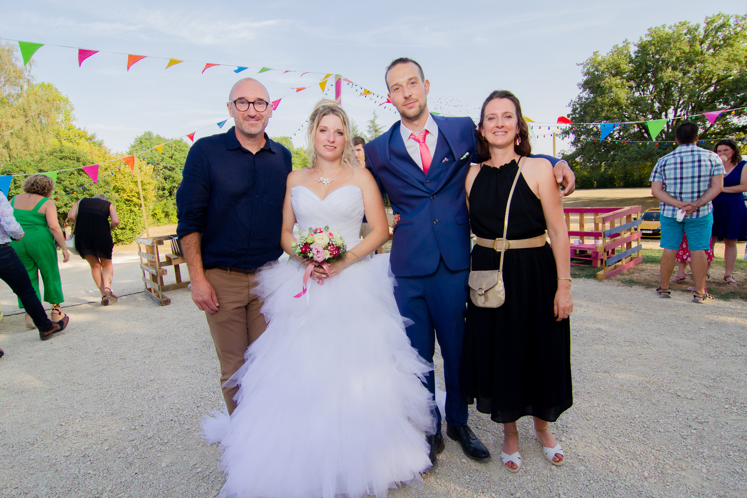 Julie & Denis. Photographe professionnelle à Poitiers, Tours et Châtellerault | Studio photo entre Poitiers et Tours – portraits, familles, entreprises, ma