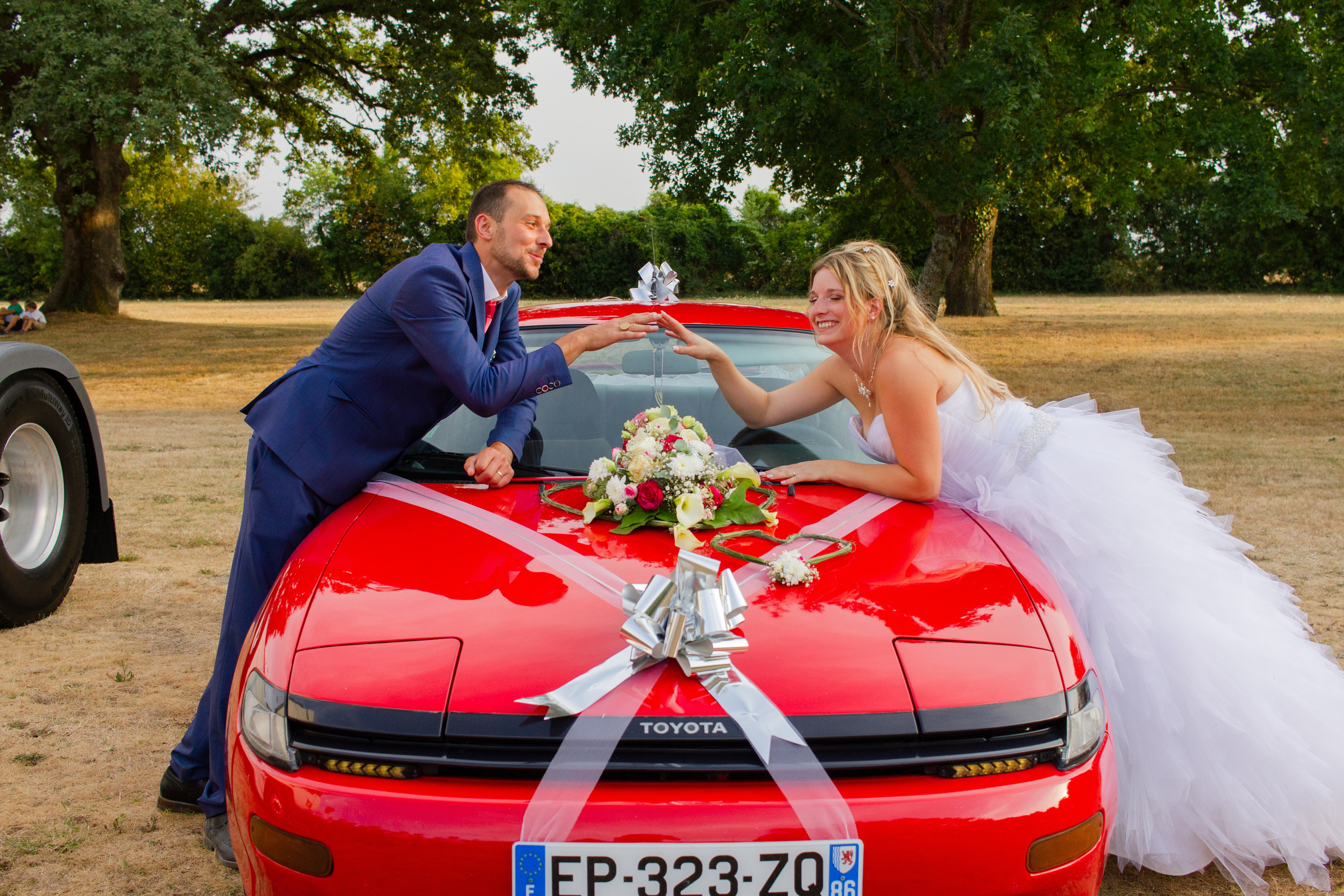 Julie & Denis. Photographe professionnelle à Poitiers, Tours et Châtellerault | Studio photo entre Poitiers et Tours – portraits, familles, entreprises, ma