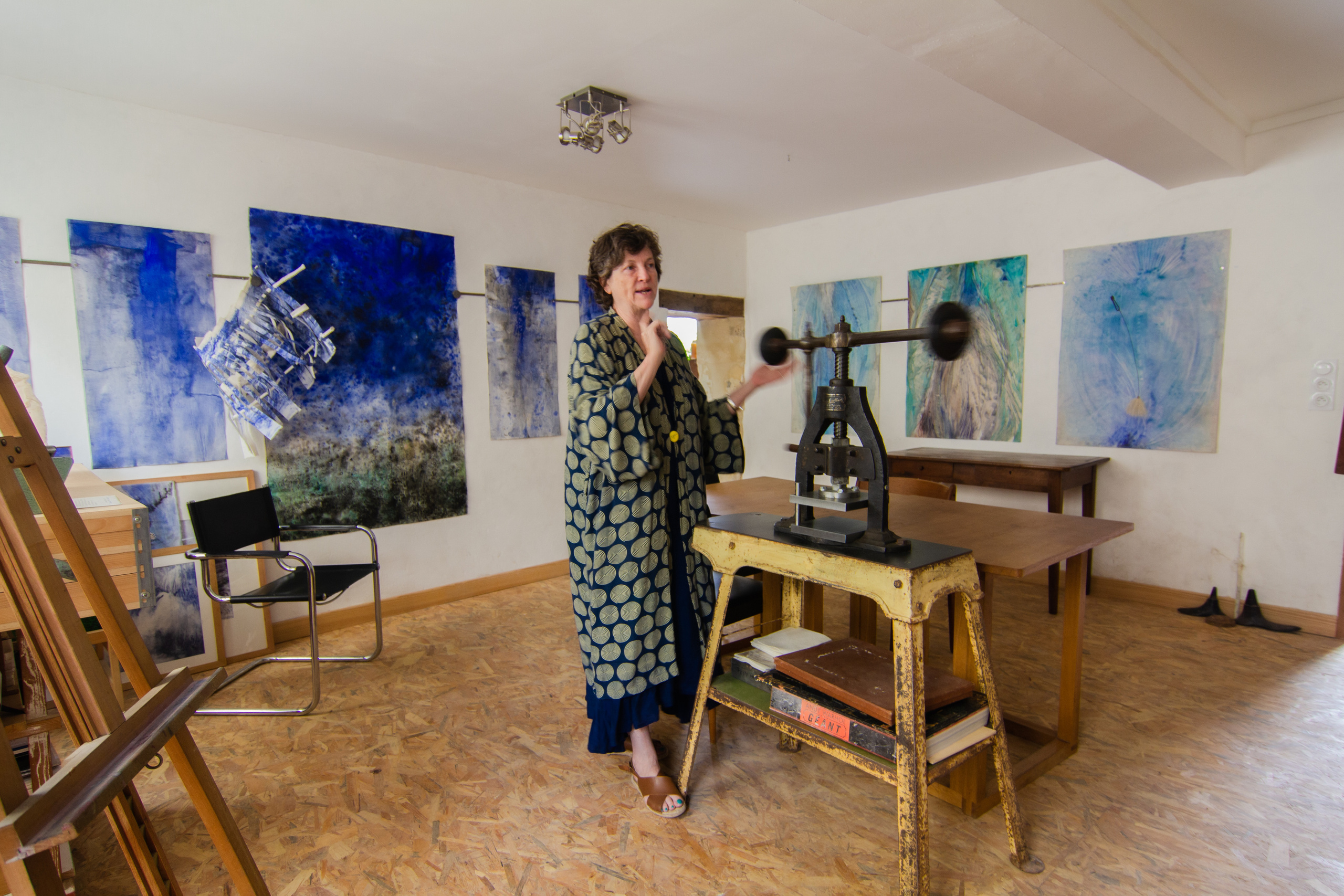 Mary-Ann BEAL, une artiste plasticienne. Photographe professionnelle à Poitiers, Tours et Châtellerault | Studio photo entre Poitiers et Tours – portraits, familles, entreprises, ma