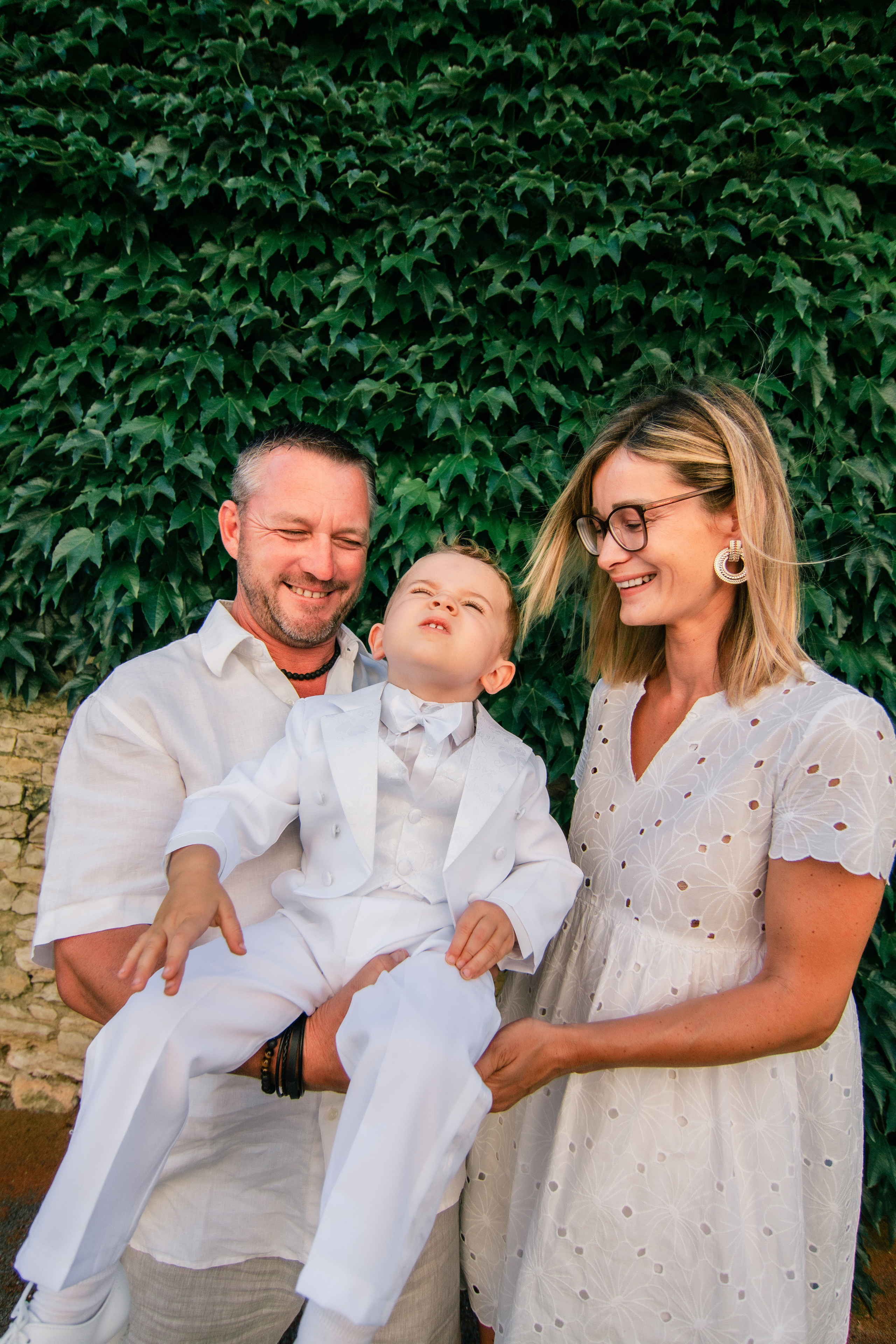 Leny Baptême. Photographe professionnelle à Poitiers, Tours et Châtellerault | Studio photo entre Poitiers et Tours – portraits, familles, entreprises, ma