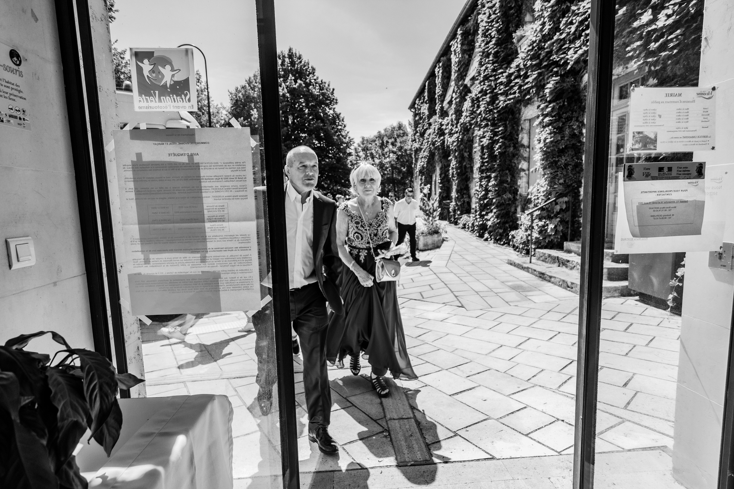 Julie & Denis. Photographe professionnelle à Poitiers, Tours et Châtellerault | Studio photo entre Poitiers et Tours – portraits, familles, entreprises, ma