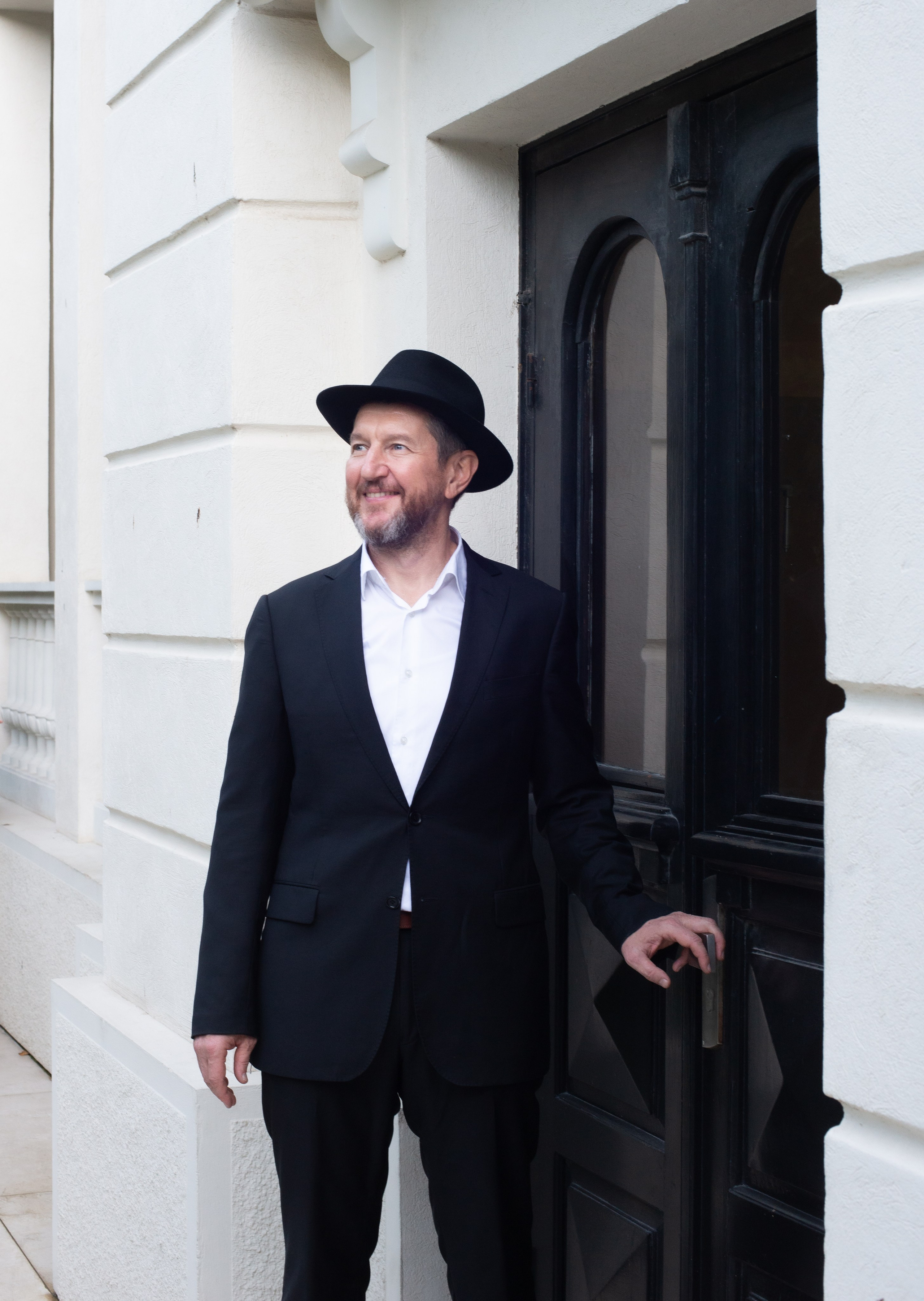 Пинхас и его семья. Визуальный брендинг