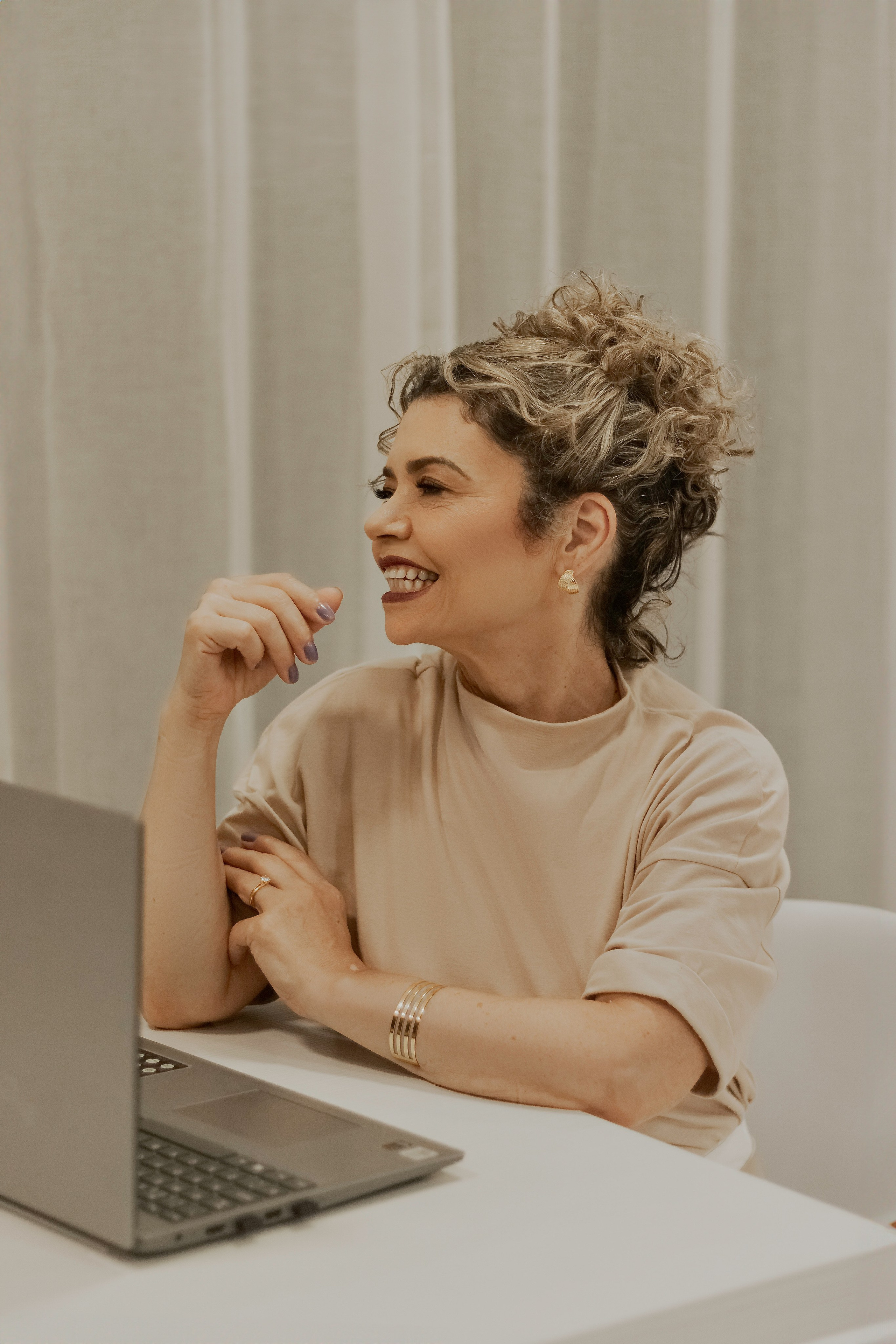 fotógrafa marca pessoal São Paulo, ensaio marca pessoal São Paulo, fotografia para empreendedoras São Paulo, fotógrafa branding São Paulo, retrato corporativo São Paulo, ensaio para LinkedIn São Paulo, fotos profissionais São Paulo, fotógrafa marca pessoal Santos, ensaio marca pessoal Santos, fotografia para empresárias Santos, retrato corporativo Santos, ensaio corporativo Santos, fotografia branding Santos, fotógrafa marca pessoal Praia Grande, ensaio marca pessoal Praia Grande, ensaio branding Praia Grande, fotografia para empreendedoras Praia Grande, fotógrafa para empresárias Praia Grande, retrato corporativo Praia Grande, fotografia corporativa Praia Grande, fotos profissionais Praia Grande, ensaio profissional Praia Grande, ensaio para psicóloga São Paulo, ensaio para médica São Paulo, ensaio para dentista São Paulo, ensaio para advogada São Paulo, ensaio para arquiteta São Paulo, ensaio para mentora São Paulo, ensaio para consultora São Paulo, ensaio para coach São Paulo, ensaio para nutricionista São Paulo, ensaio para influenciadora São Paulo, ensaio para empresária São Paulo, ensaio para psicóloga Praia Grande, ensaio para médica Praia Grande, ensaio para dentista Praia Grande, ensaio para advogada Praia Grande, ensaio para arquiteta Praia Grande, ensaio para mentora Praia Grande, ensaio para consultora Praia Grande, ensaio para coach Praia Grande, ensaio para nutricionista Praia Grande, ensaio para influenciadora Praia Grande, ensaio para empresária Praia Grande, ensaio para psicóloga Santos, ensaio para médica Santos, ensaio para dentista Santos, ensaio para advogada Santos, ensaio para arquiteta Santos, ensaio para mentora Santos, ensaio para consultora Santos, ensaio para coach Santos, ensaio para nutricionista Santos, ensaio para influenciadora Santos, ensaio para empresária Santos, marca pessoal, branding pessoal, posicionamento profissional, imagem profissional, imagem estratégica, posicionamento digital, branding feminino, branding para empreendedoras, fotógrafa marca pessoal Praia Grande, ensaio marca pessoal Praia Grande, fotógrafa marca pessoal Santos, ensaio marca pessoal Santos, fotógrafa marca pessoal São Paulo, ensaio marca pessoal São Paulo, fotografia para empresárias, fotografia para empreendedoras, retrato corporativo, fotografia corporativa, fotos profissionais, ensaio profissional feminino, branding pessoal, imagem profissional, ensaio para LinkedIn, ensaio para psicóloga, ensaio para médica, ensaio para advogada, ensaio para mentora, ensaio para empresária, Atualização de Imagem Profissional, Esteticista